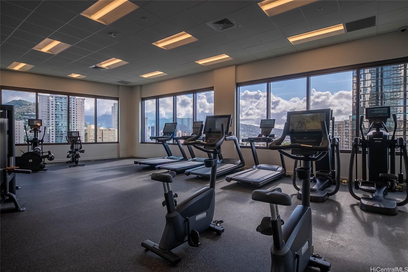 1515 Liona Street Honolulu - Rental - photo 20 of 25