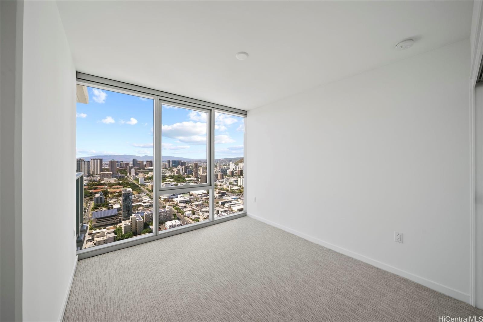 The Park on Keeaumoku condo # 4316, Honolulu, Hawaii - photo 14 of 17