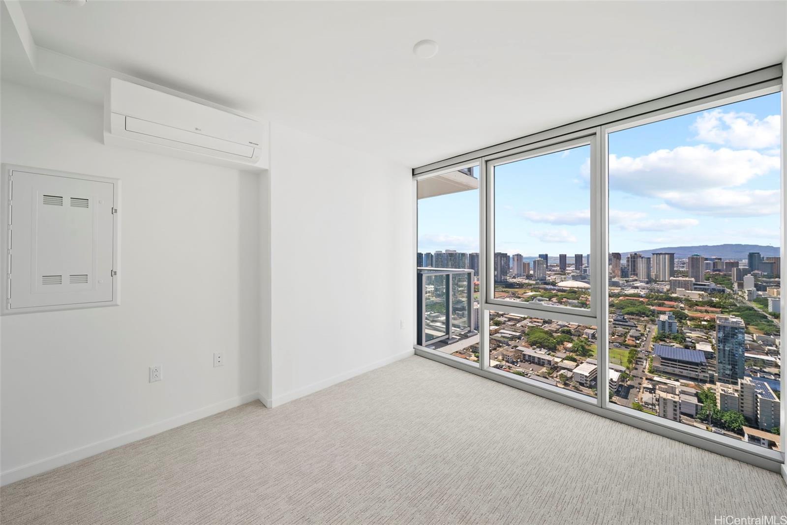 The Park on Keeaumoku condo # 4316, Honolulu, Hawaii - photo 15 of 17