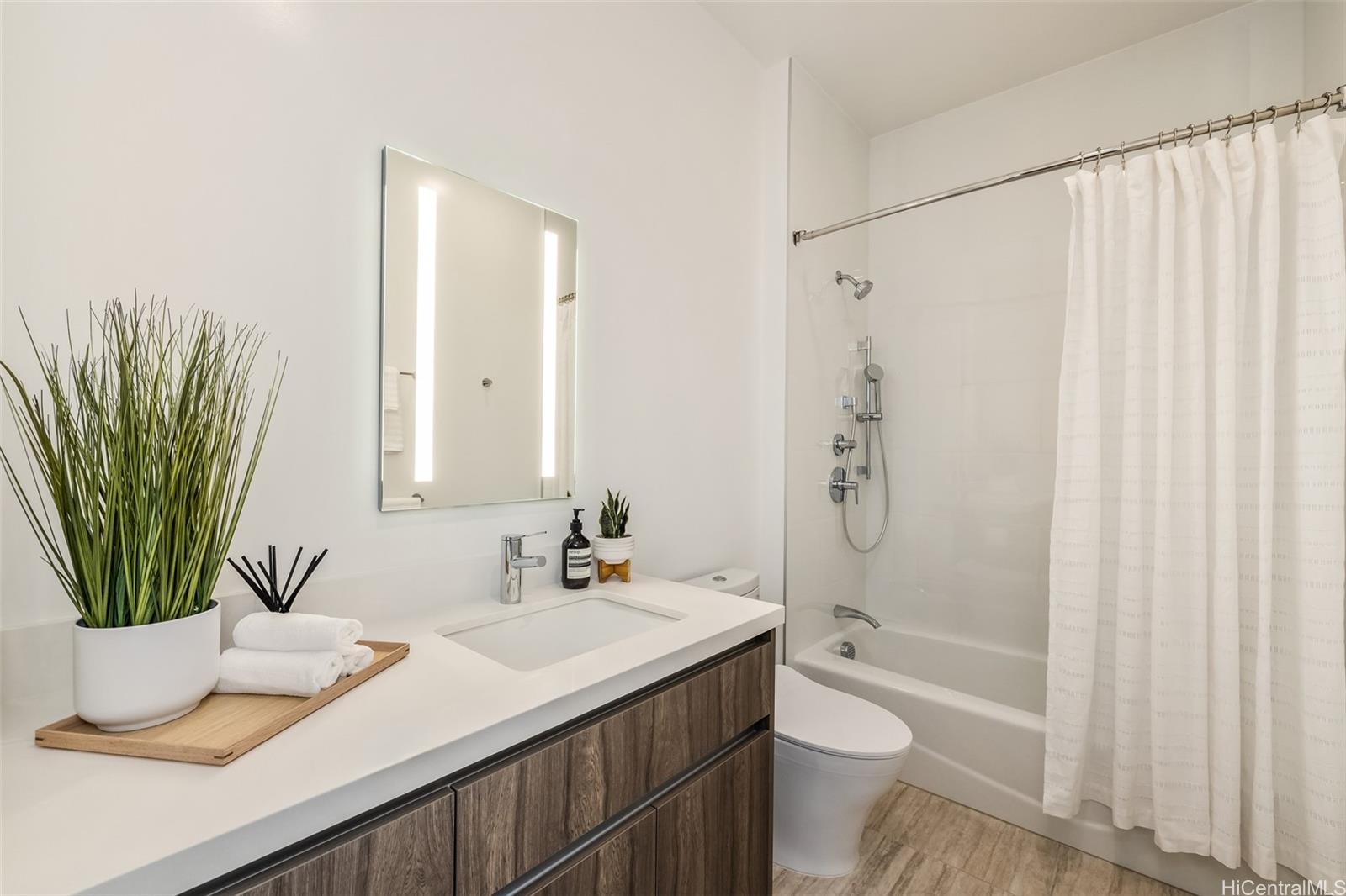 The Park on Keeaumoku condo # 4407, Honolulu, Hawaii - photo 13 of 23