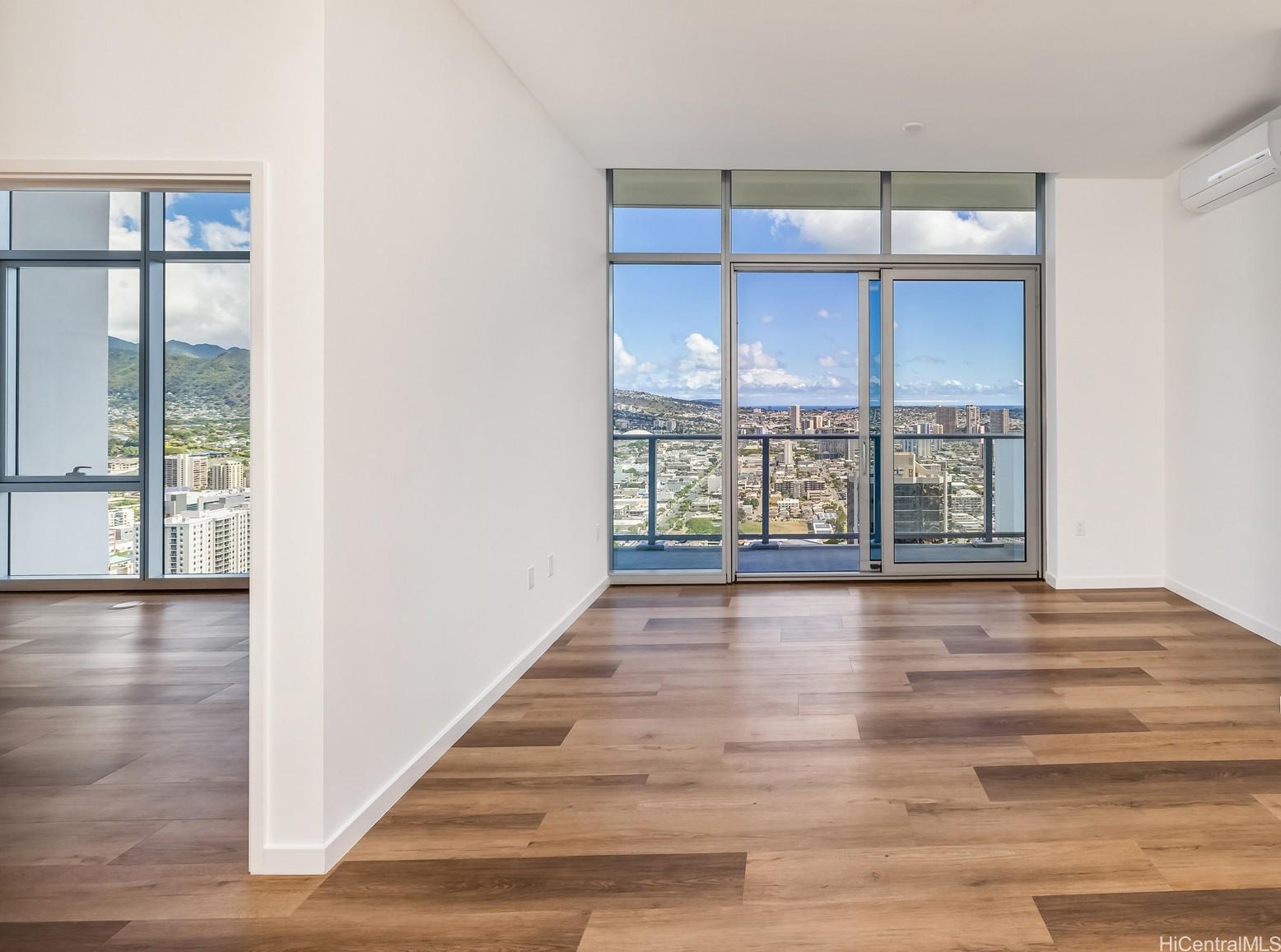 The Park on Keeaumoku condo # 4407, Honolulu, Hawaii - photo 4 of 23