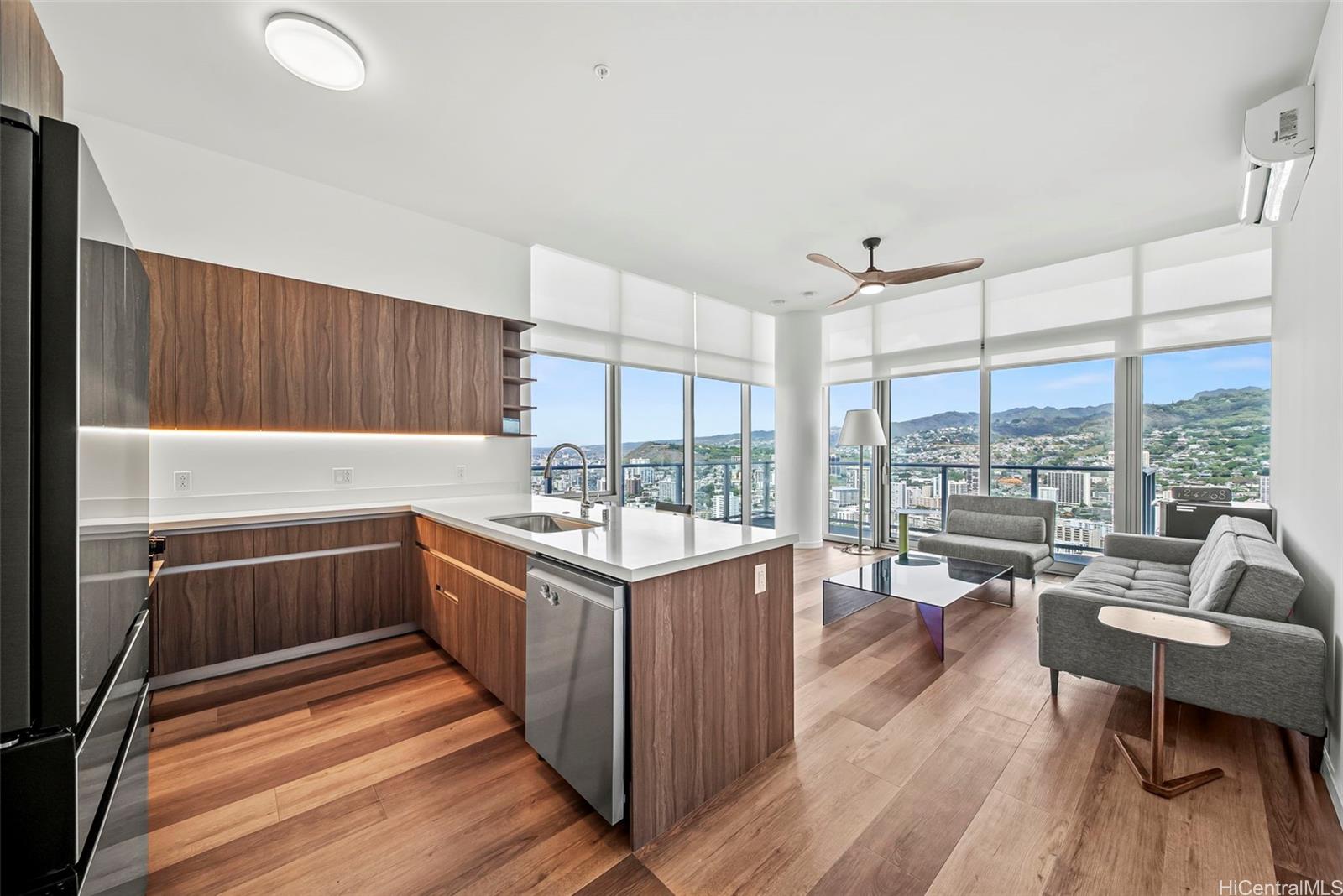 1515 Liona Street Honolulu - Rental - photo 2 of 25