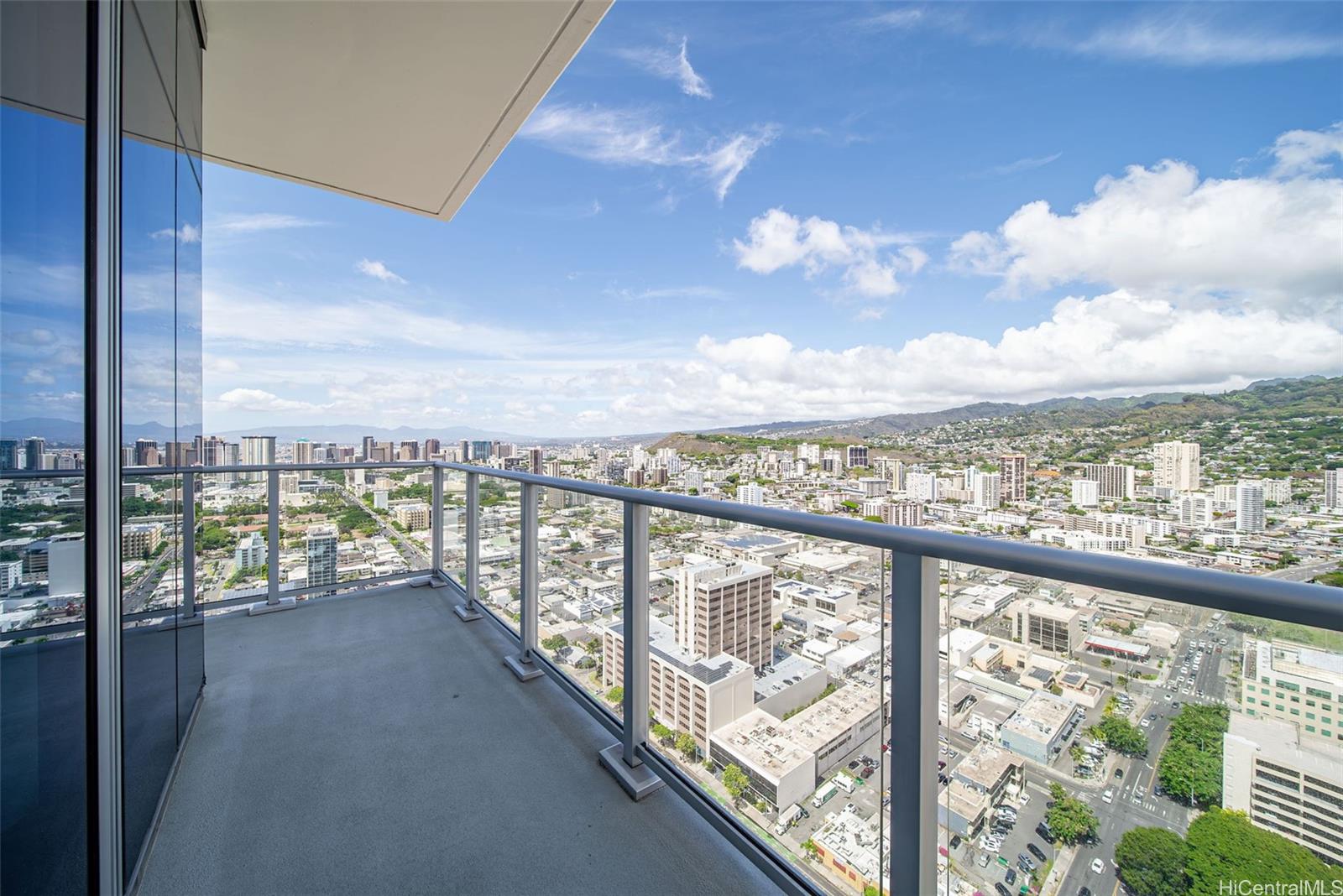 1515 Liona Street Honolulu - Rental - photo 16 of 25