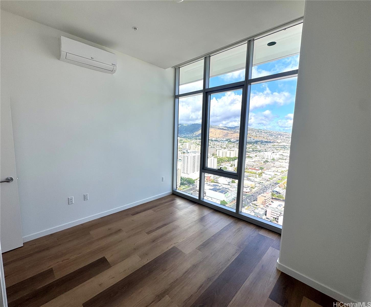 The Park on Keeaumoku condo # 4419, Honolulu, Hawaii - photo 11 of 24