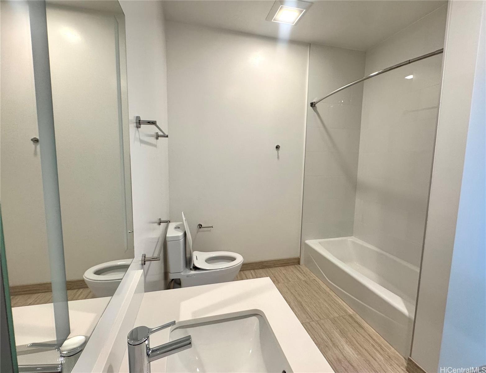 The Park on Keeaumoku condo # 4419, Honolulu, Hawaii - photo 13 of 24