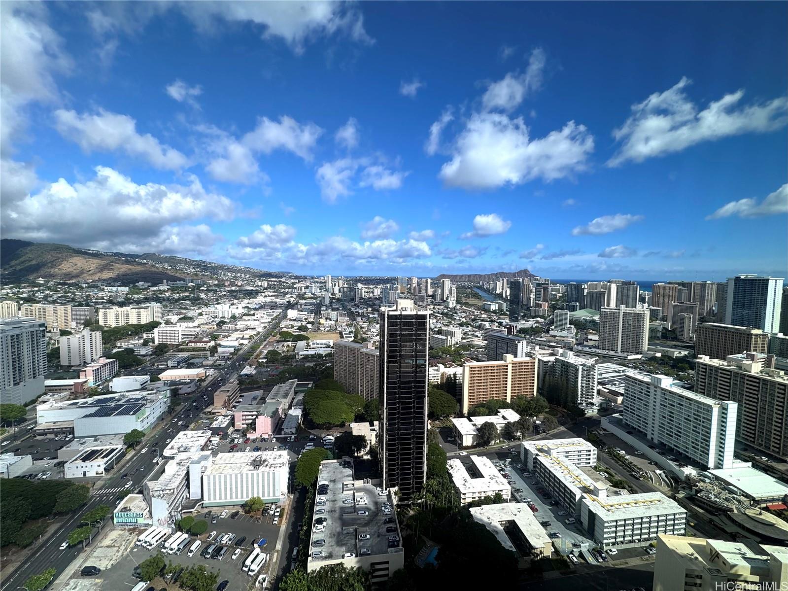 The Park on Keeaumoku condo # 4419, Honolulu, Hawaii - photo 9 of 24