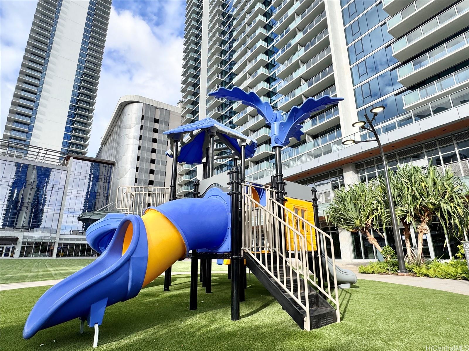 The Park on Keeaumoku condo # 508, Honolulu, Hawaii - photo 18 of 21