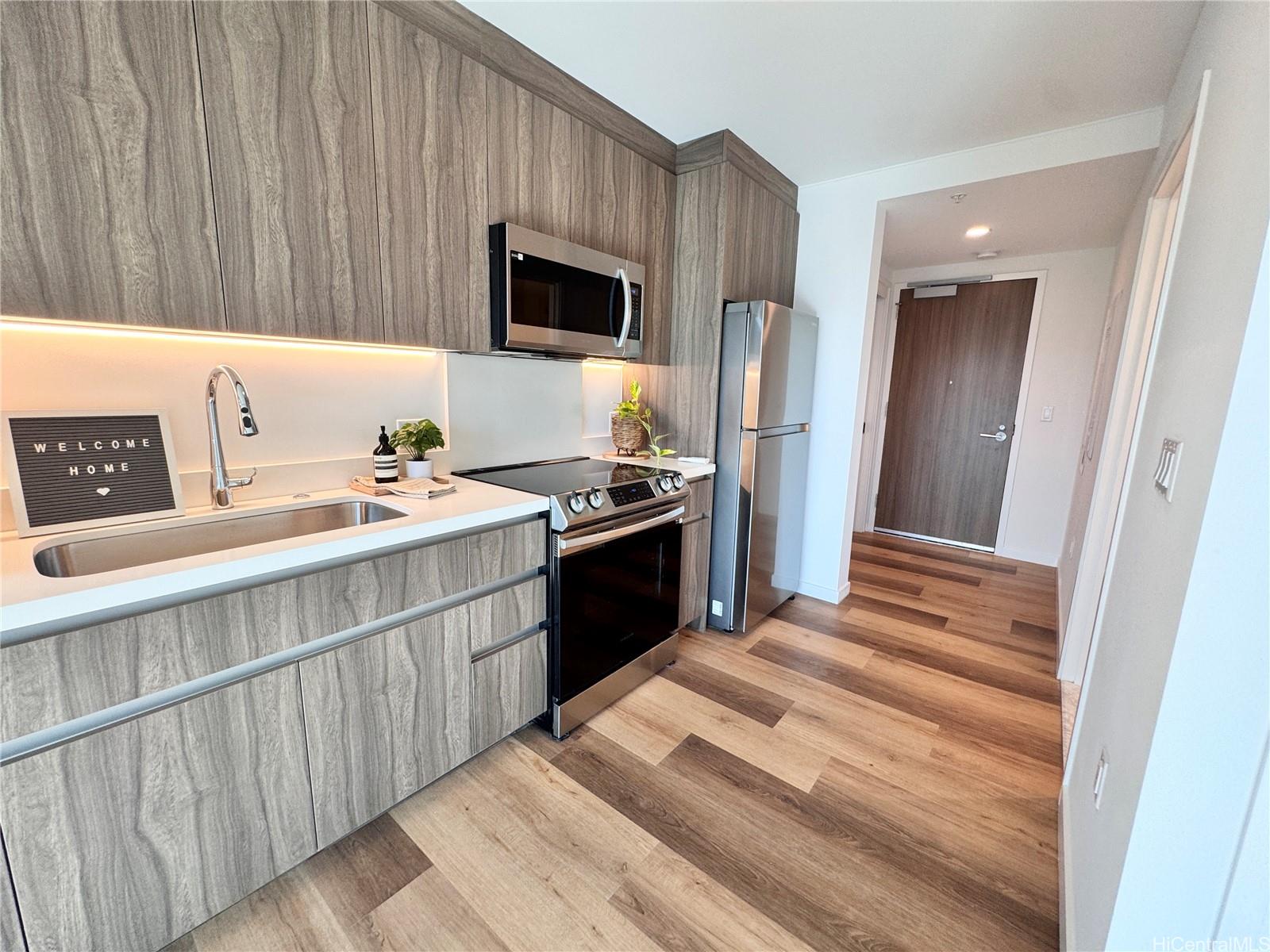 The Park on Keeaumoku condo # 508, Honolulu, Hawaii - photo 3 of 21