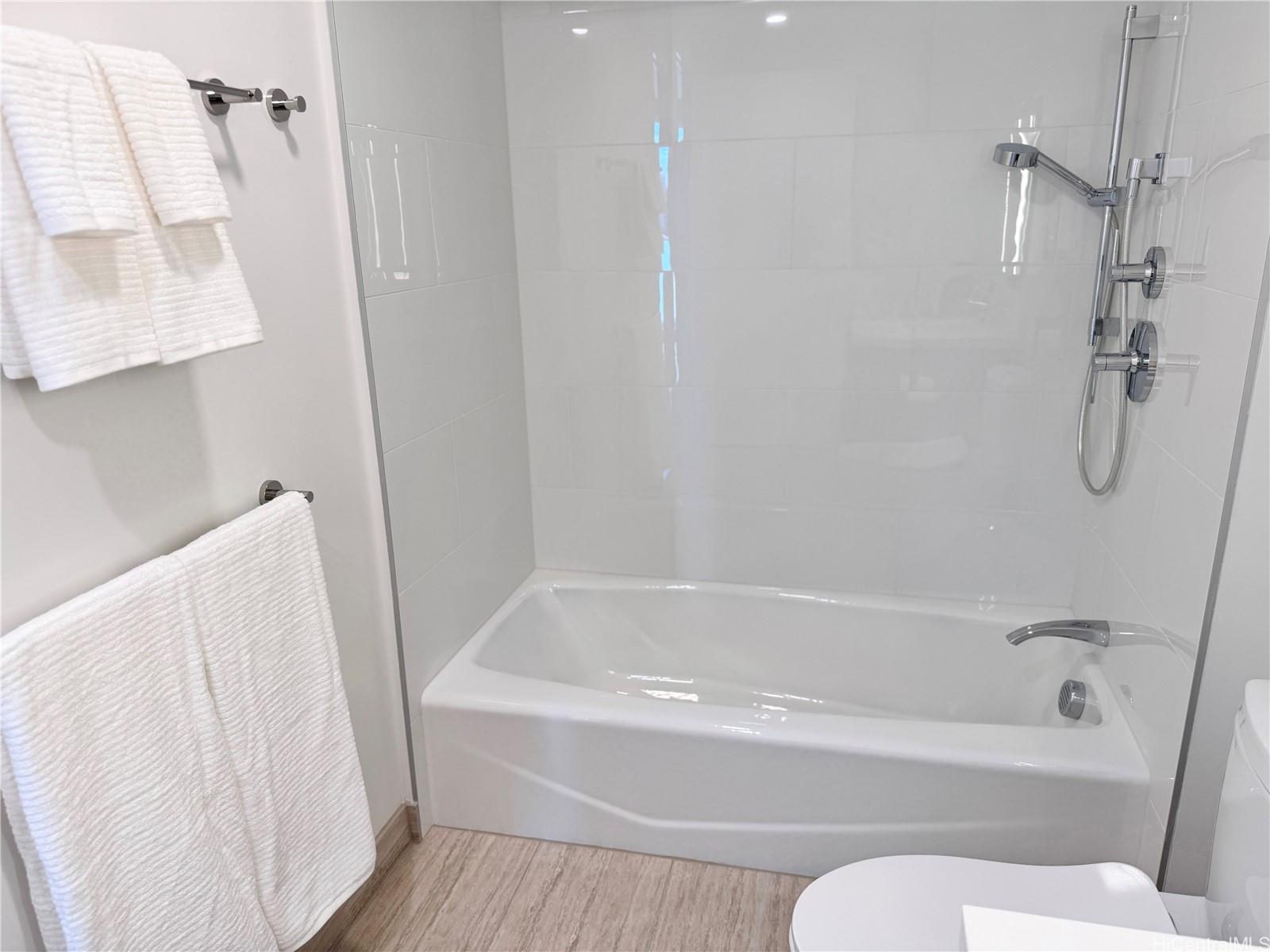 The Park on Keeaumoku condo # 508, Honolulu, Hawaii - photo 5 of 21