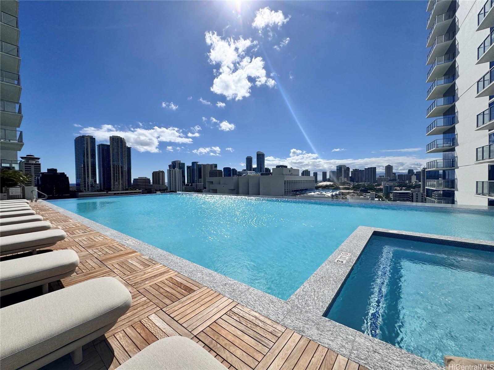 The Park on Keeaumoku condo # 508, Honolulu, Hawaii - photo 8 of 21