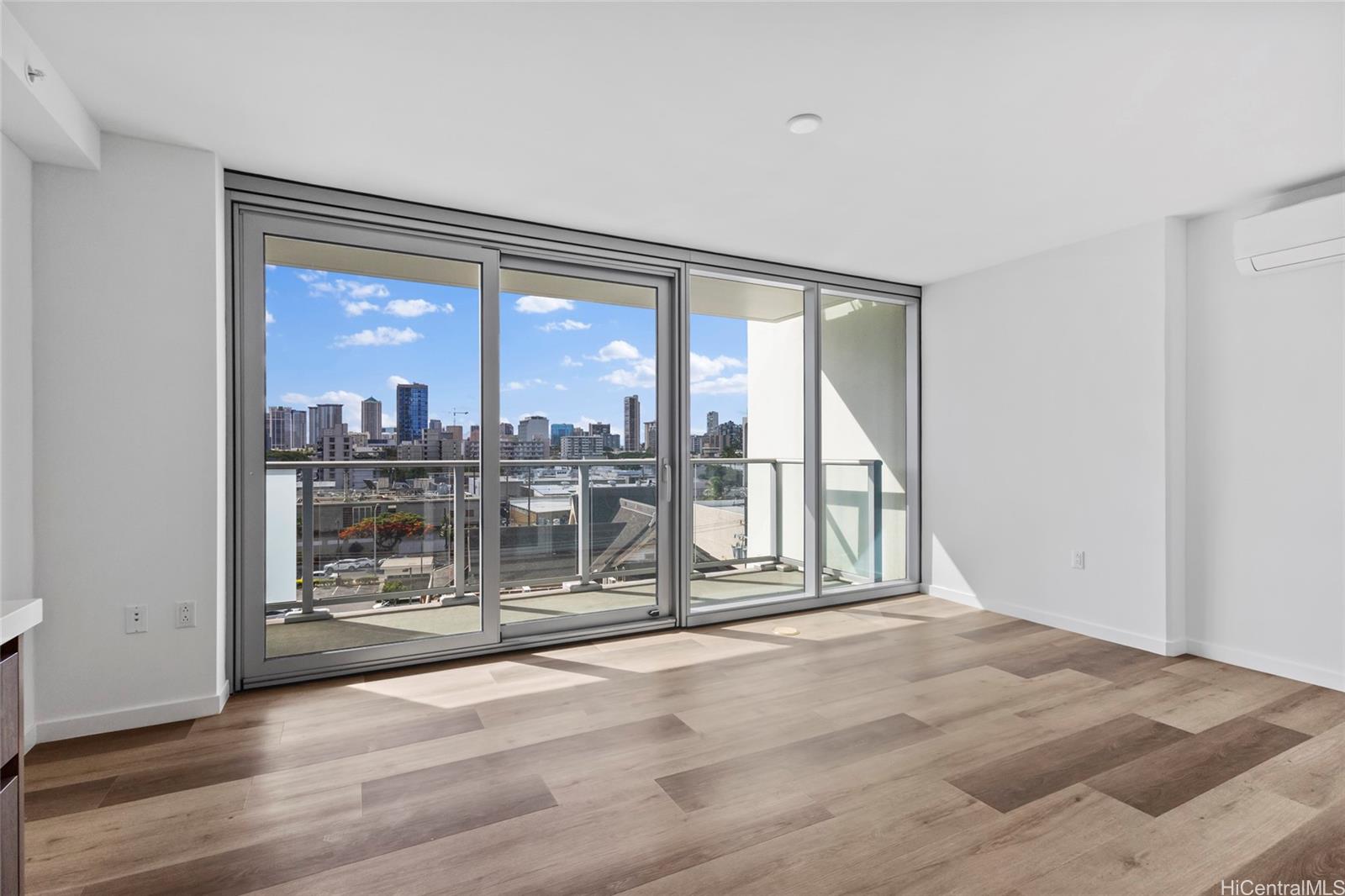 The Park on Keeaumoku condo # 610, Honolulu, Hawaii - photo 2 of 23