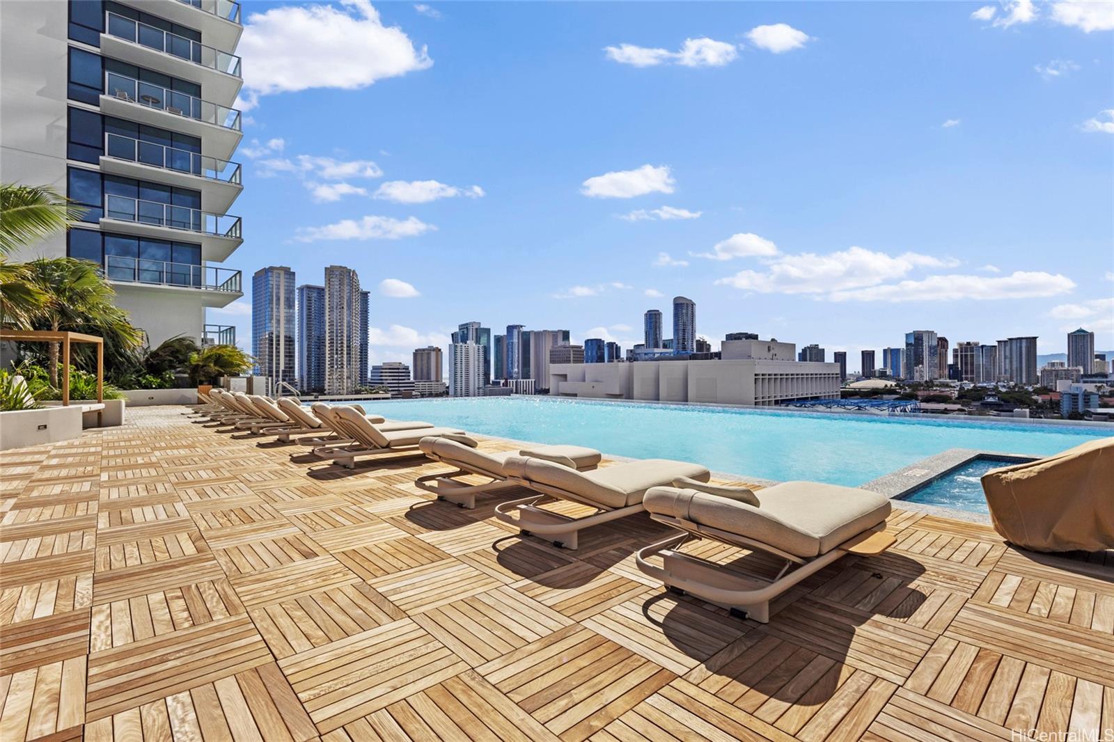 The Park on Keeaumoku condo # 610, Honolulu, Hawaii - photo 11 of 23