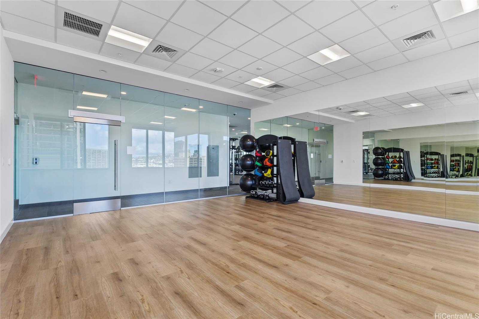 The Park on Keeaumoku condo # 610, Honolulu, Hawaii - photo 13 of 23