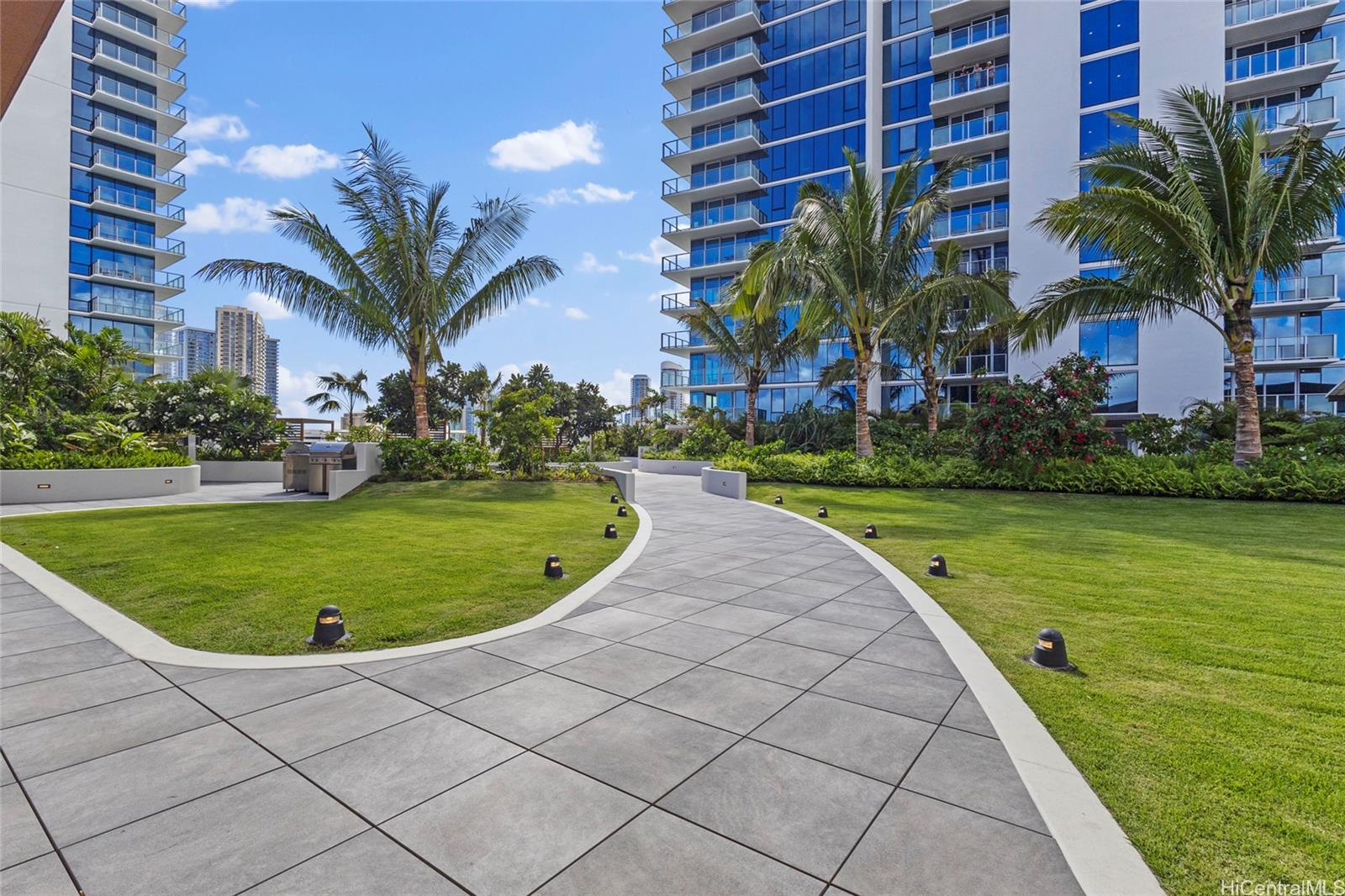 The Park on Keeaumoku condo # 610, Honolulu, Hawaii - photo 16 of 23