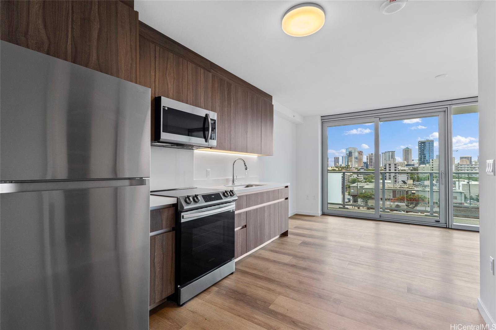 The Park on Keeaumoku condo # 610, Honolulu, Hawaii - photo 3 of 23