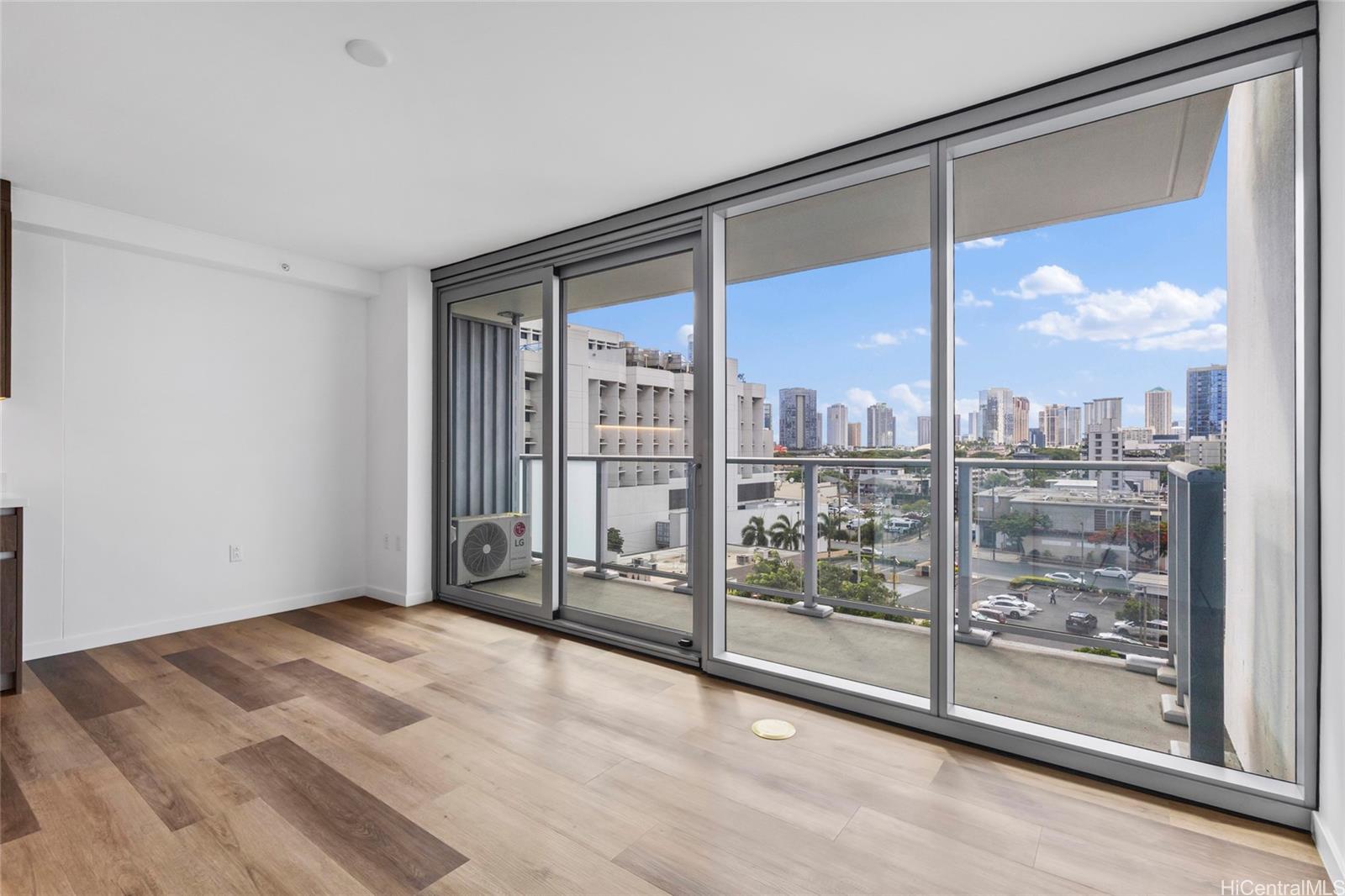 The Park on Keeaumoku condo # 610, Honolulu, Hawaii - photo 6 of 23