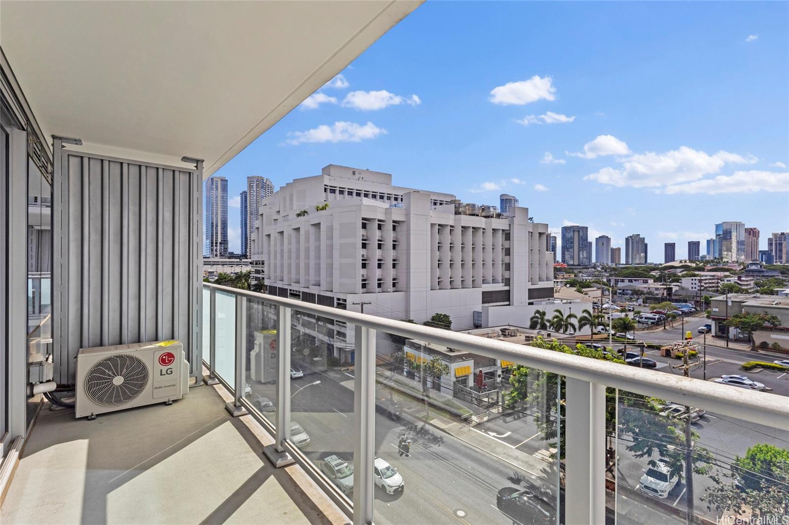 The Park on Keeaumoku condo # 610, Honolulu, Hawaii - photo 9 of 23