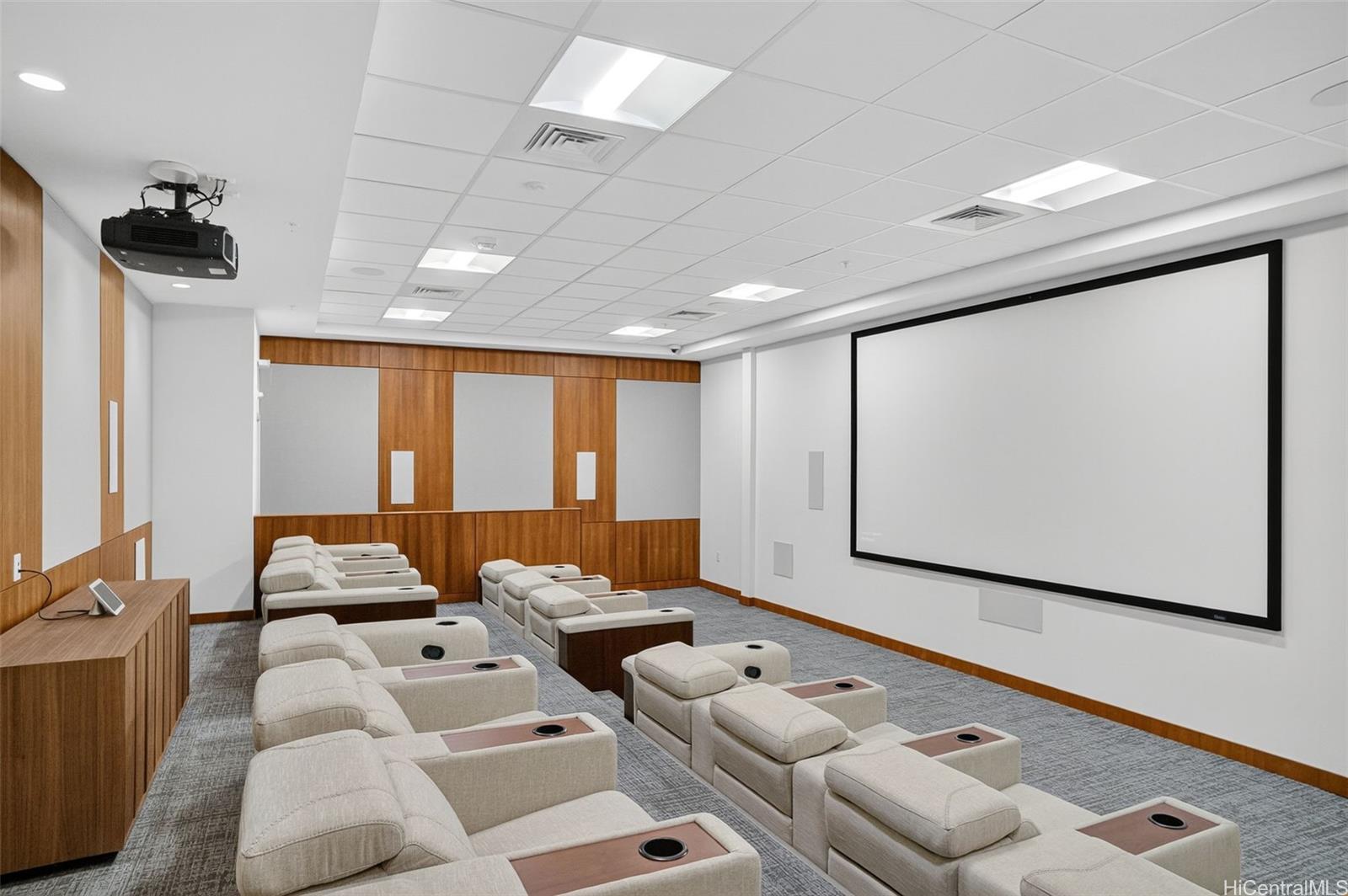 1515 Liona Street Honolulu - Rental - photo 17 of 25