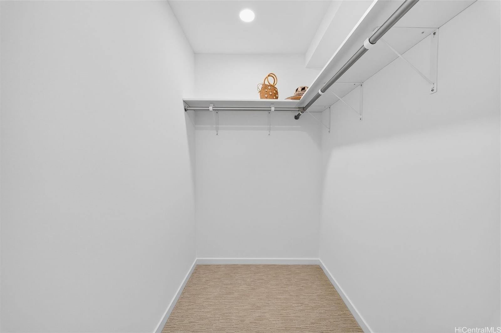 1515 Liona Street Honolulu - Rental - photo 5 of 25