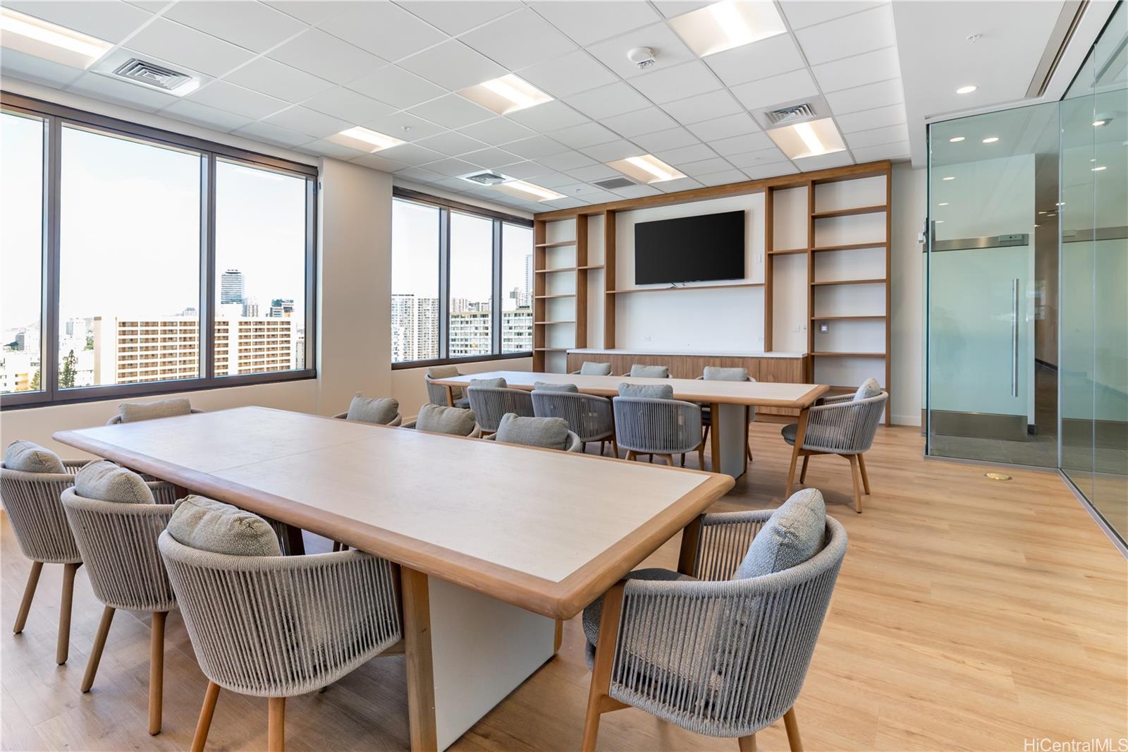 The Park on Keeaumoku condo # 708, Honolulu, Hawaii - photo 20 of 24