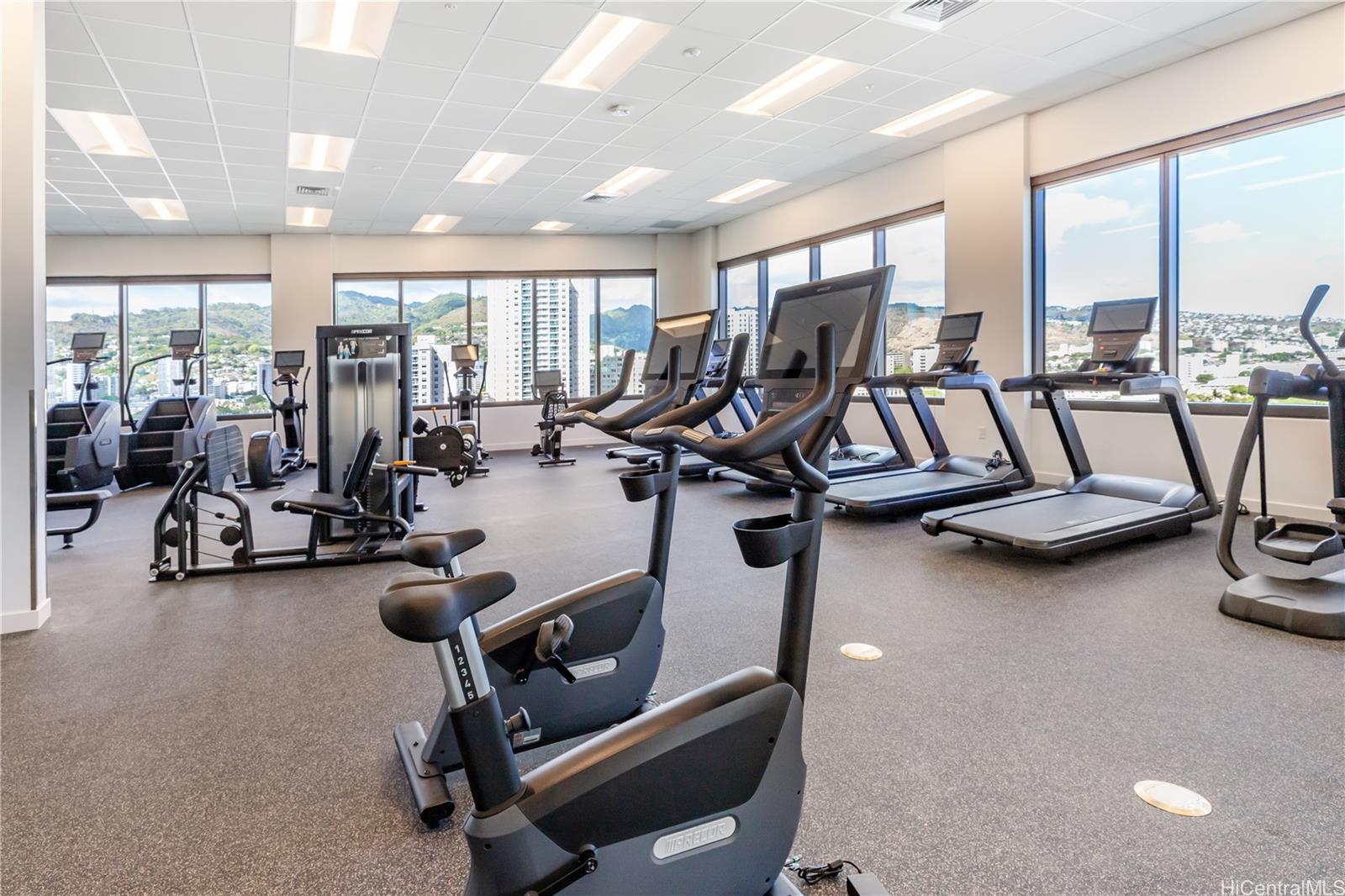 The Park on Keeaumoku condo # 708, Honolulu, Hawaii - photo 22 of 24