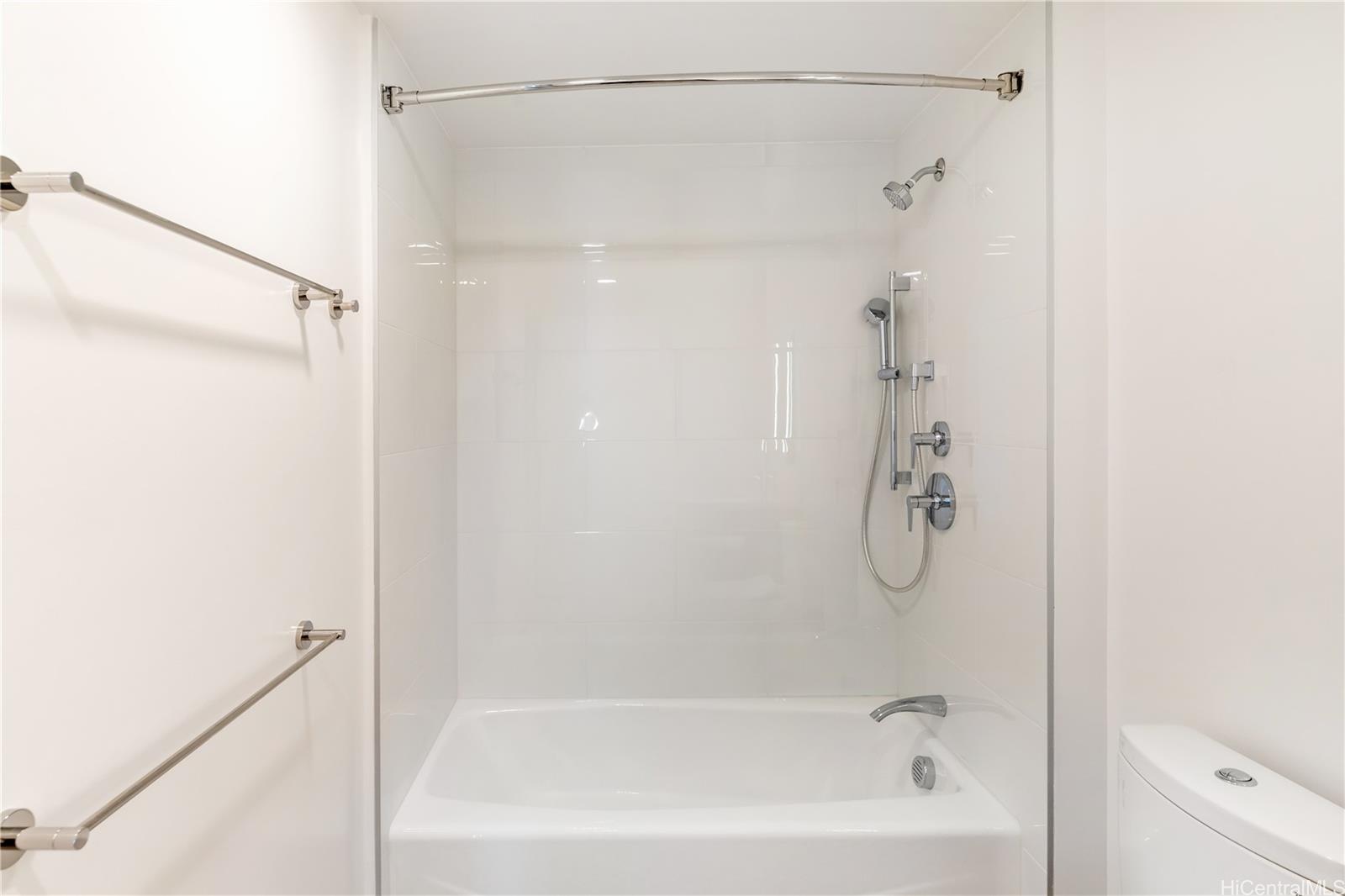 The Park on Keeaumoku condo # 708, Honolulu, Hawaii - photo 8 of 24