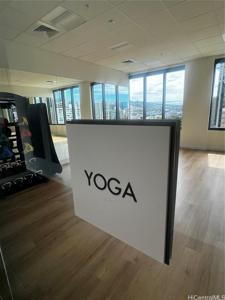 1515 Liona St Honolulu - Rental - photo 13 of 19