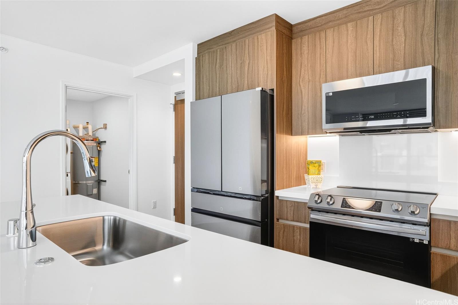 1515 Liona St Honolulu - Rental - photo 3 of 25