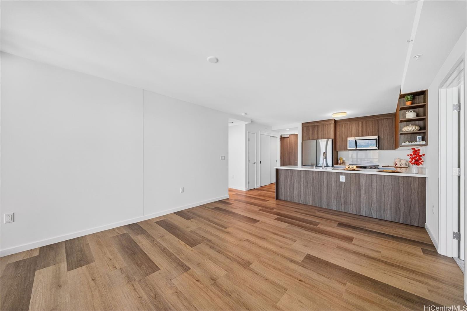 1515 Liona St Honolulu - Rental - photo 4 of 25