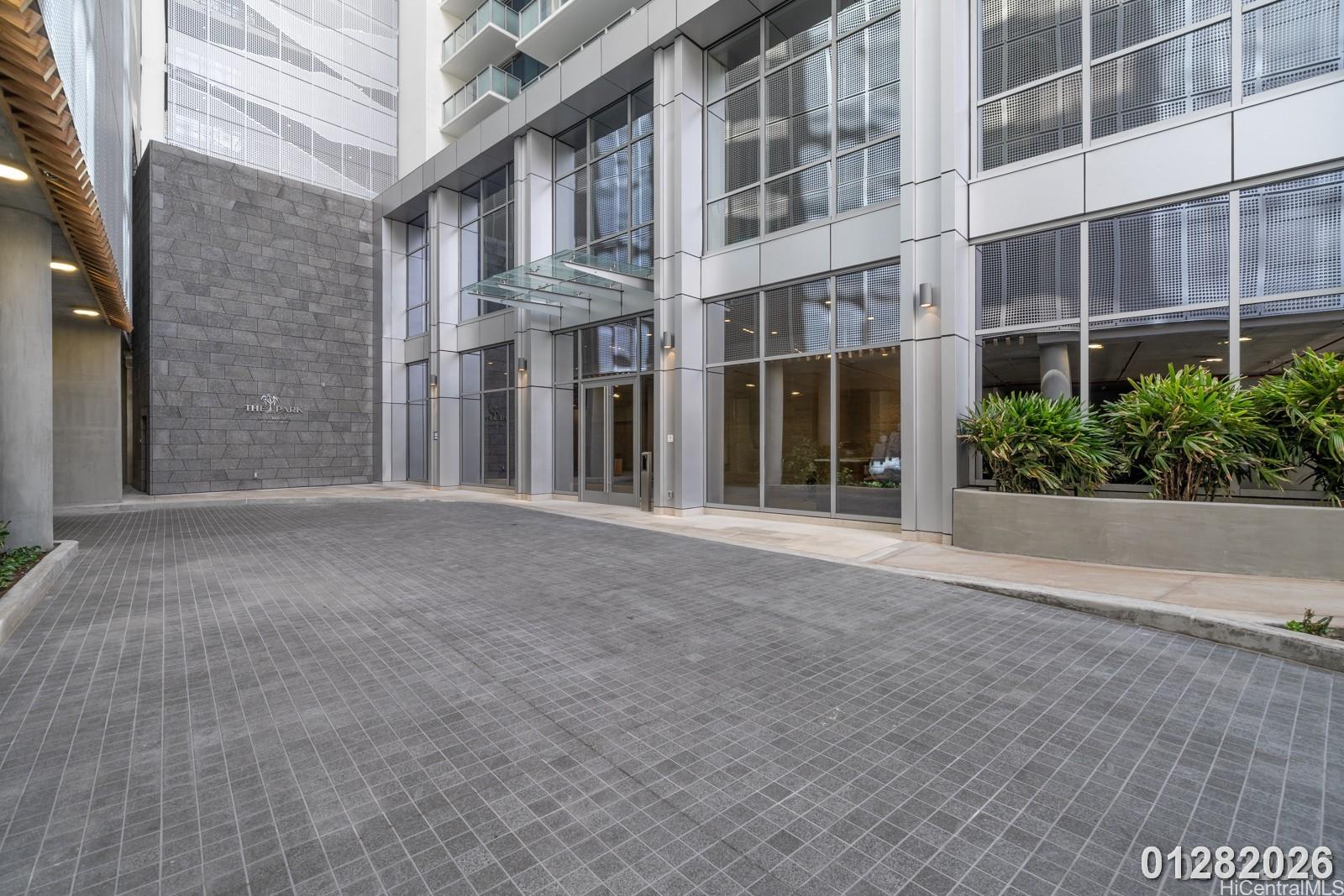 1515 Liona St Honolulu - Rental - photo 2 of 25