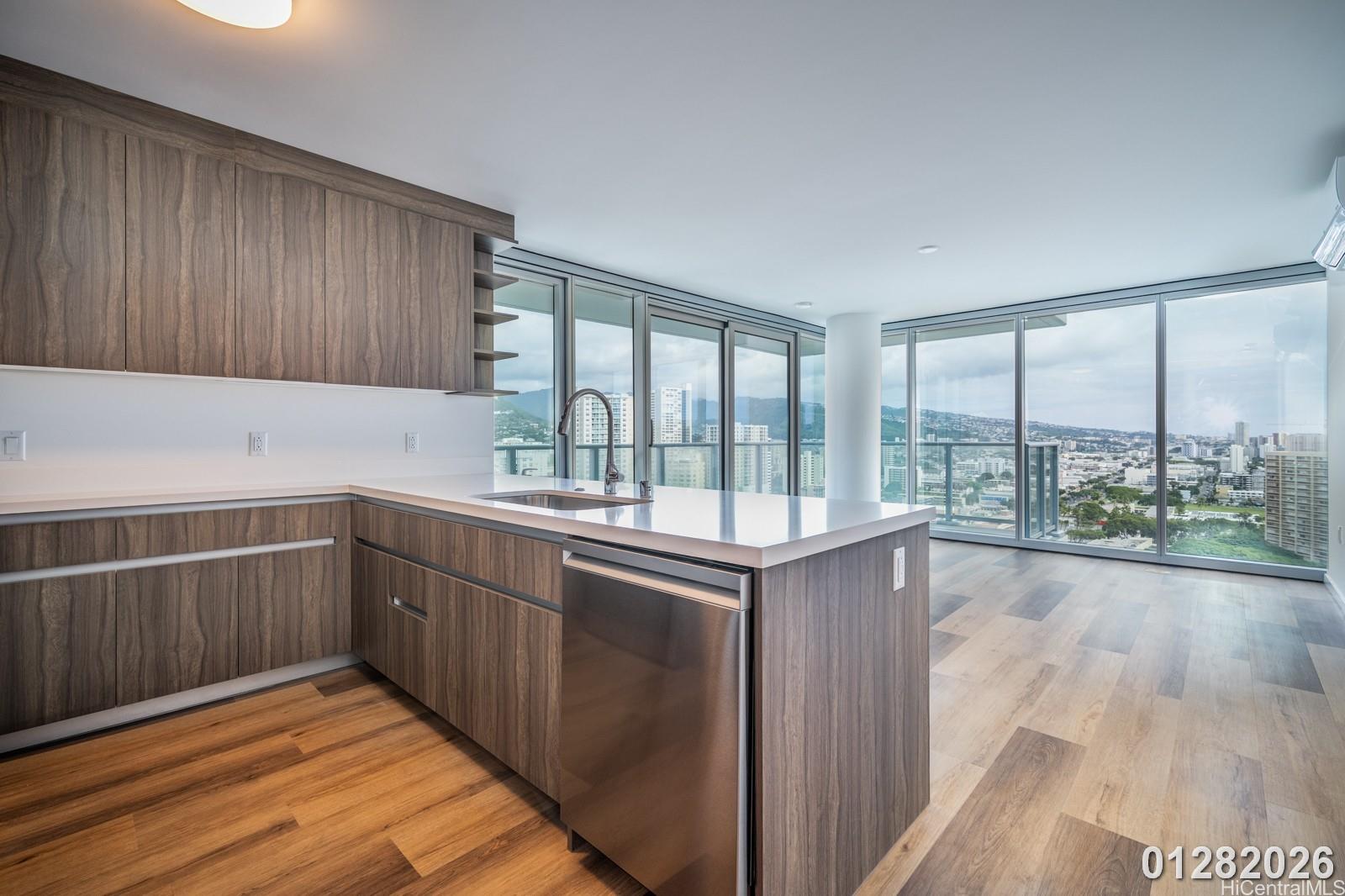 1515 Liona St Honolulu - Rental - photo 10 of 25