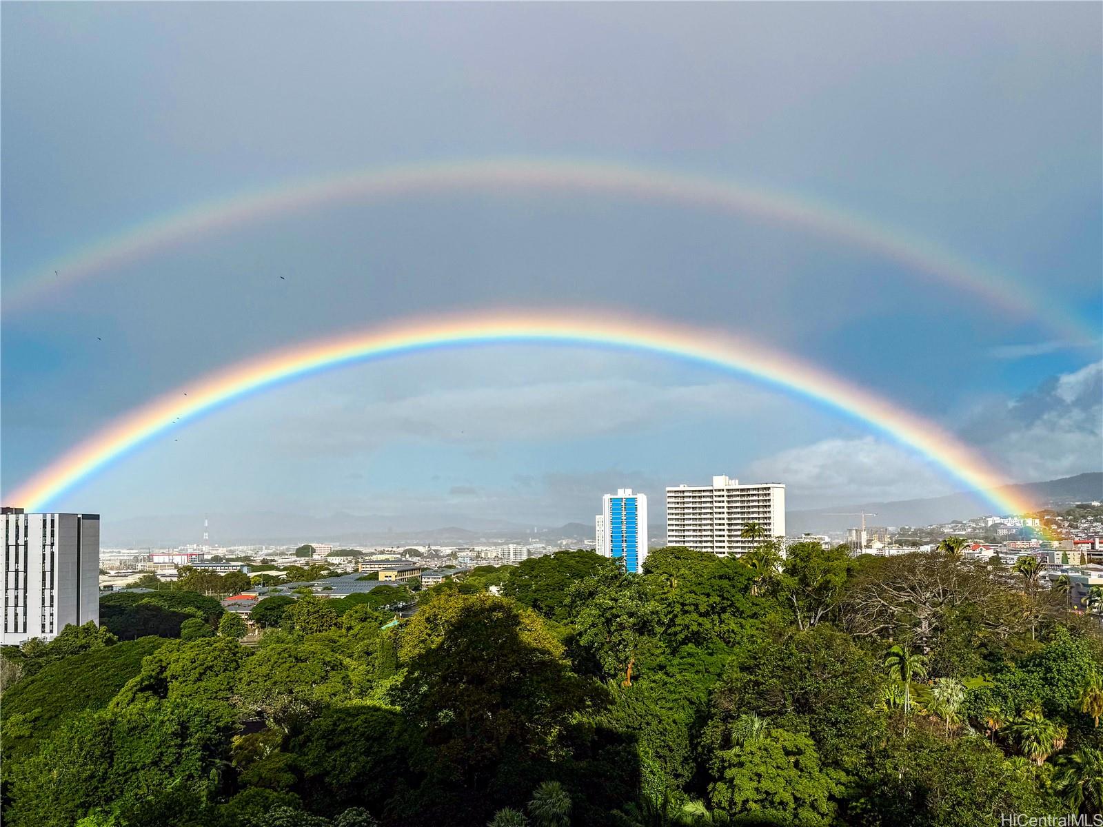 Queen Emma Gardens condo # 1250, Honolulu, Hawaii - photo 2 of 23