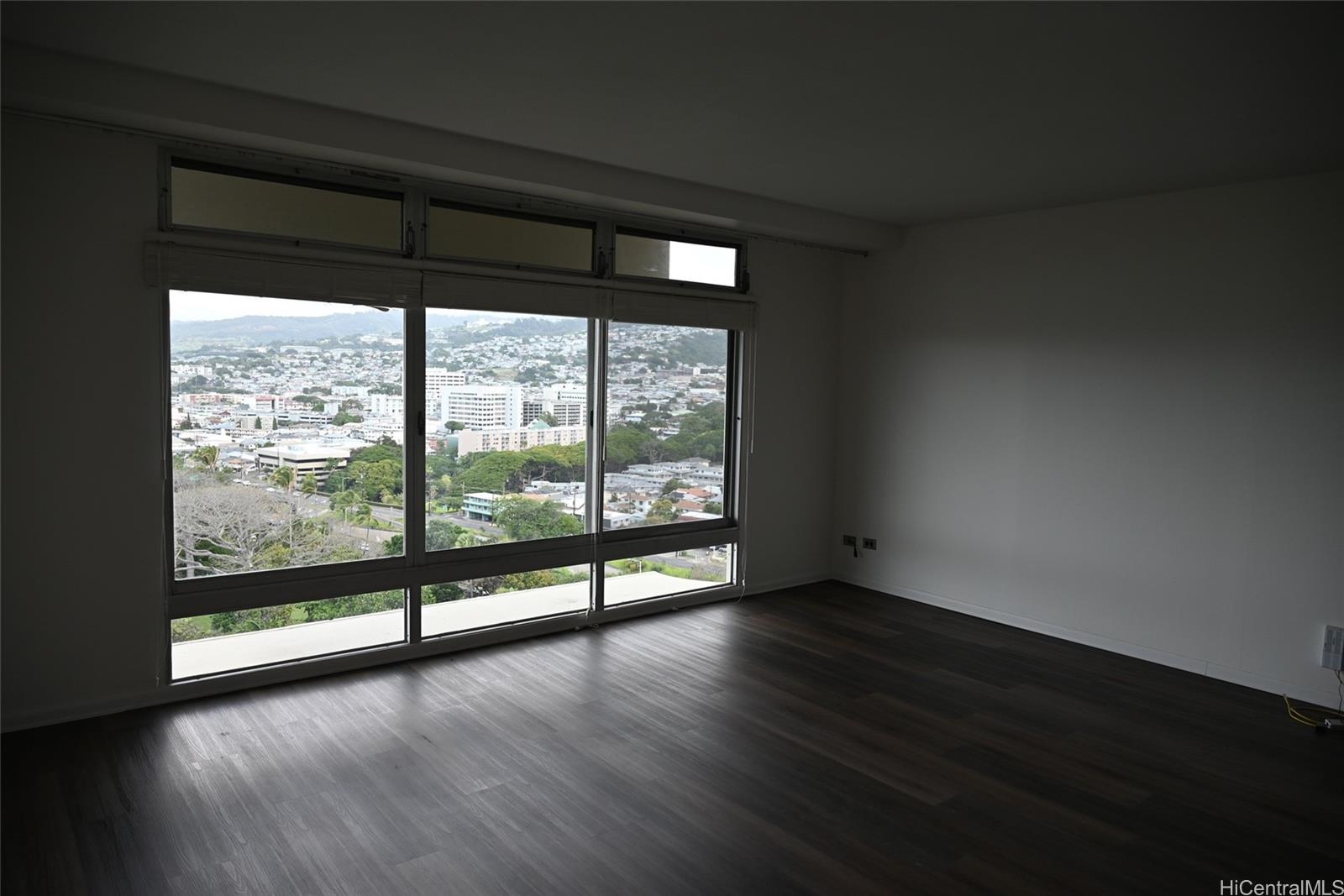 Queen Emma Gardens condo # 1954, Honolulu, Hawaii - photo 2 of 13