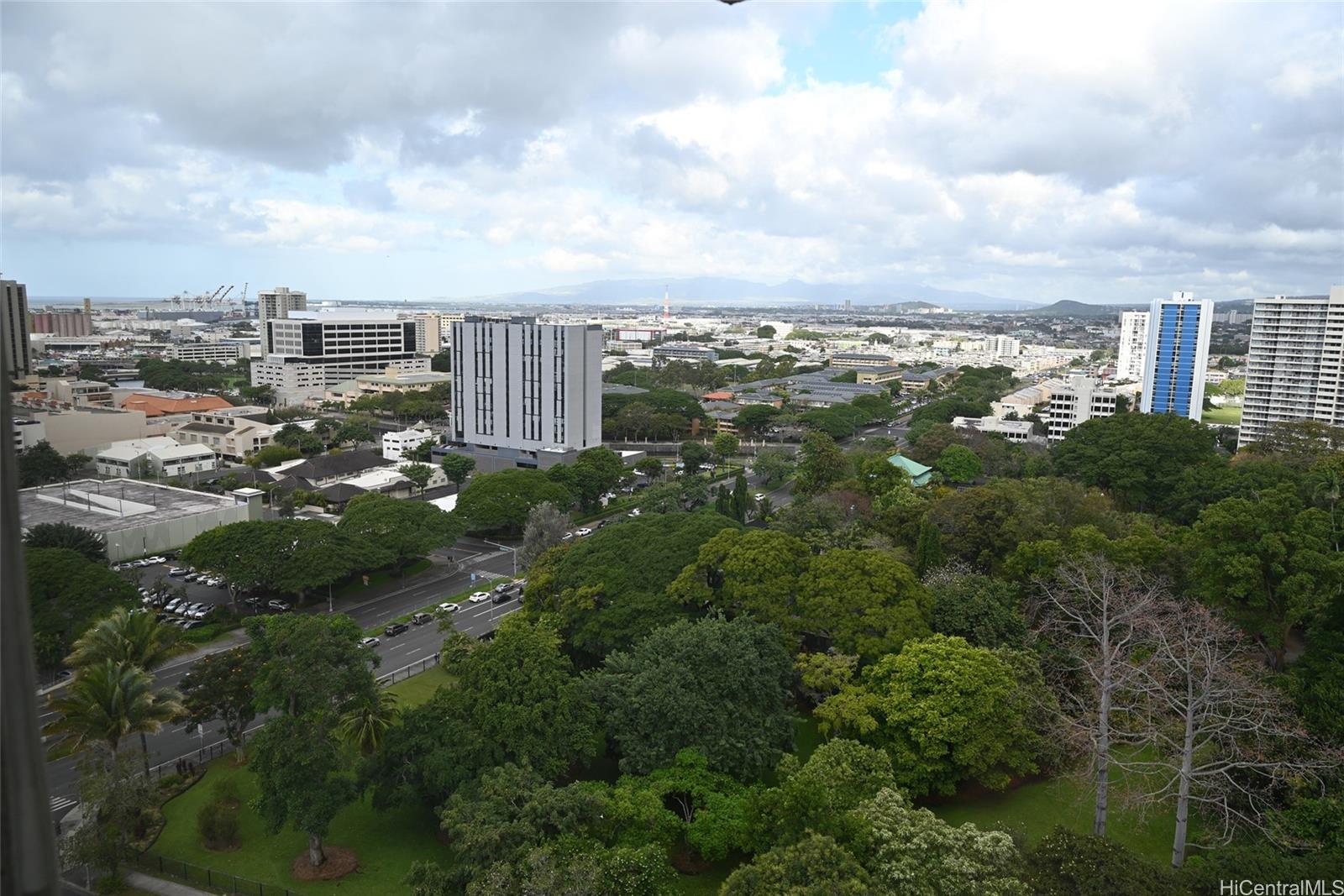 Queen Emma Gardens condo # 1954, Honolulu, Hawaii - photo 3 of 13