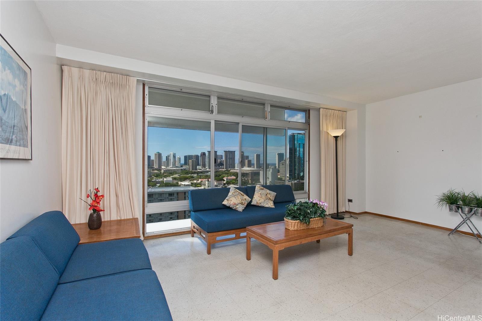 Queen Emma Gardens condo # 1957, Honolulu, Hawaii - photo 2 of 25