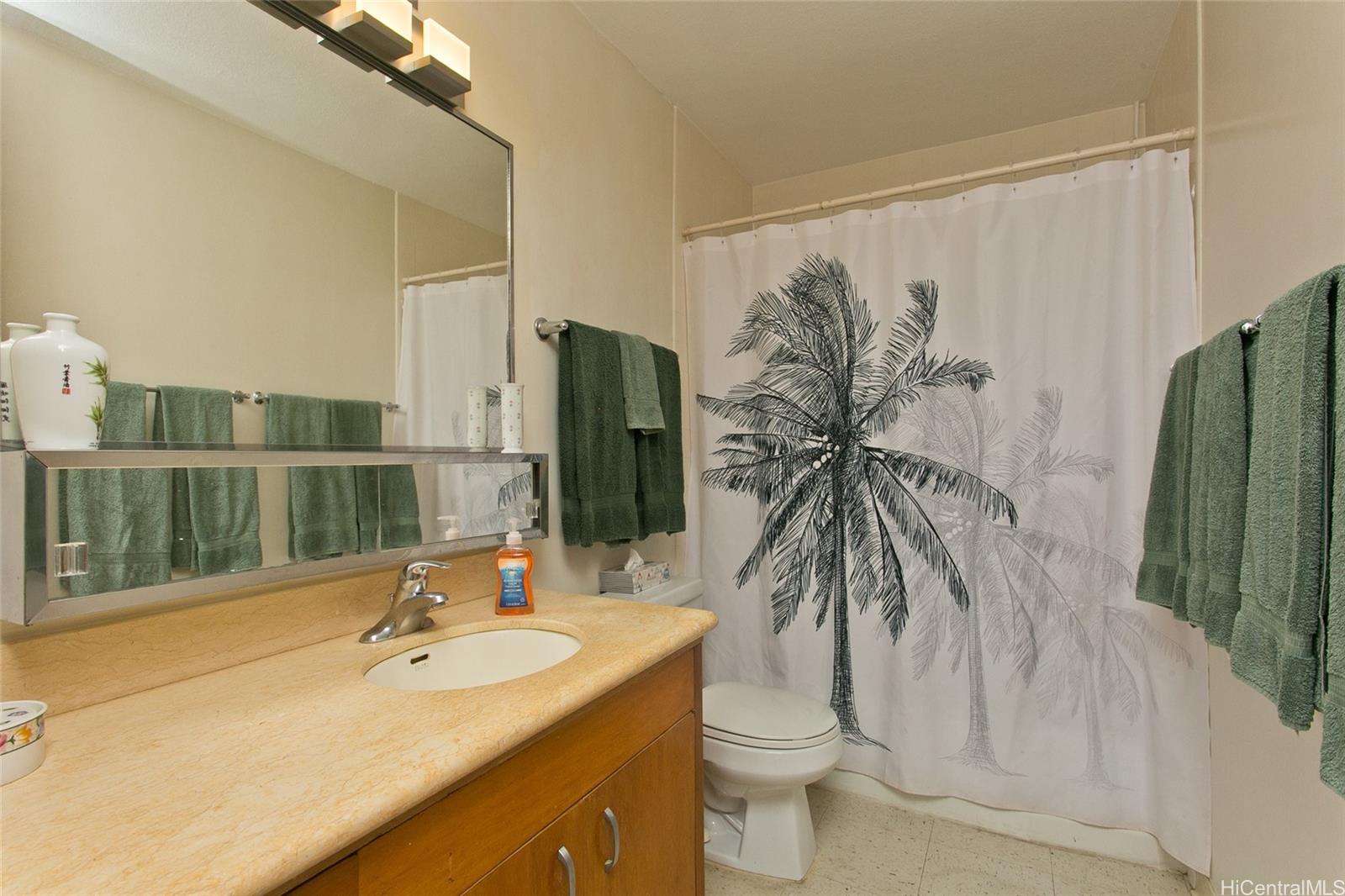 Queen Emma Gardens condo # 1957, Honolulu, Hawaii - photo 8 of 25