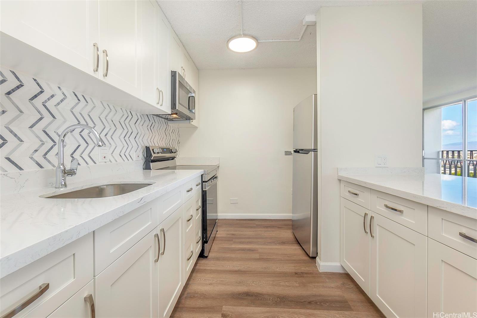 Queen Emma Gardens condo # 2050, Honolulu, Hawaii - photo 6 of 25