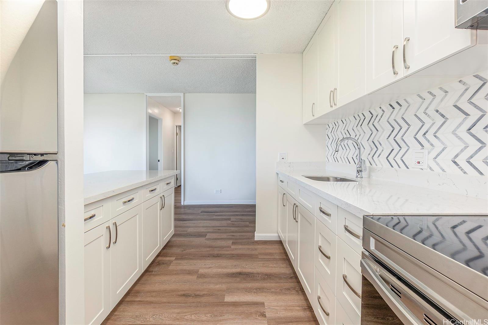 Queen Emma Gardens condo # 2050, Honolulu, Hawaii - photo 7 of 25