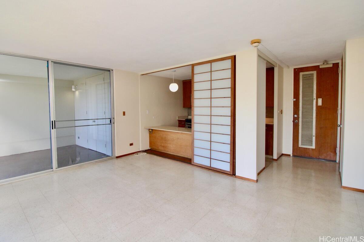 Queen Emma Gardens condo # 2051, Honolulu, Hawaii - photo 3 of 21