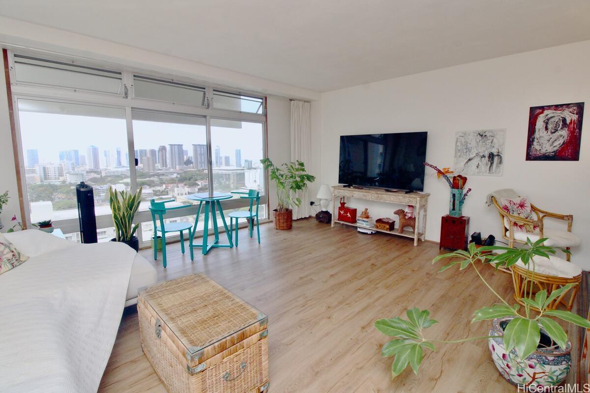 Queen Emma Gardens condo # 2155, Honolulu, Hawaii - photo 5 of 15