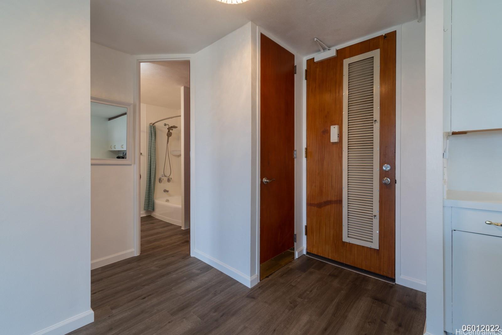 1515 Nuuanu Ave Honolulu - Rental - photo 15 of 25