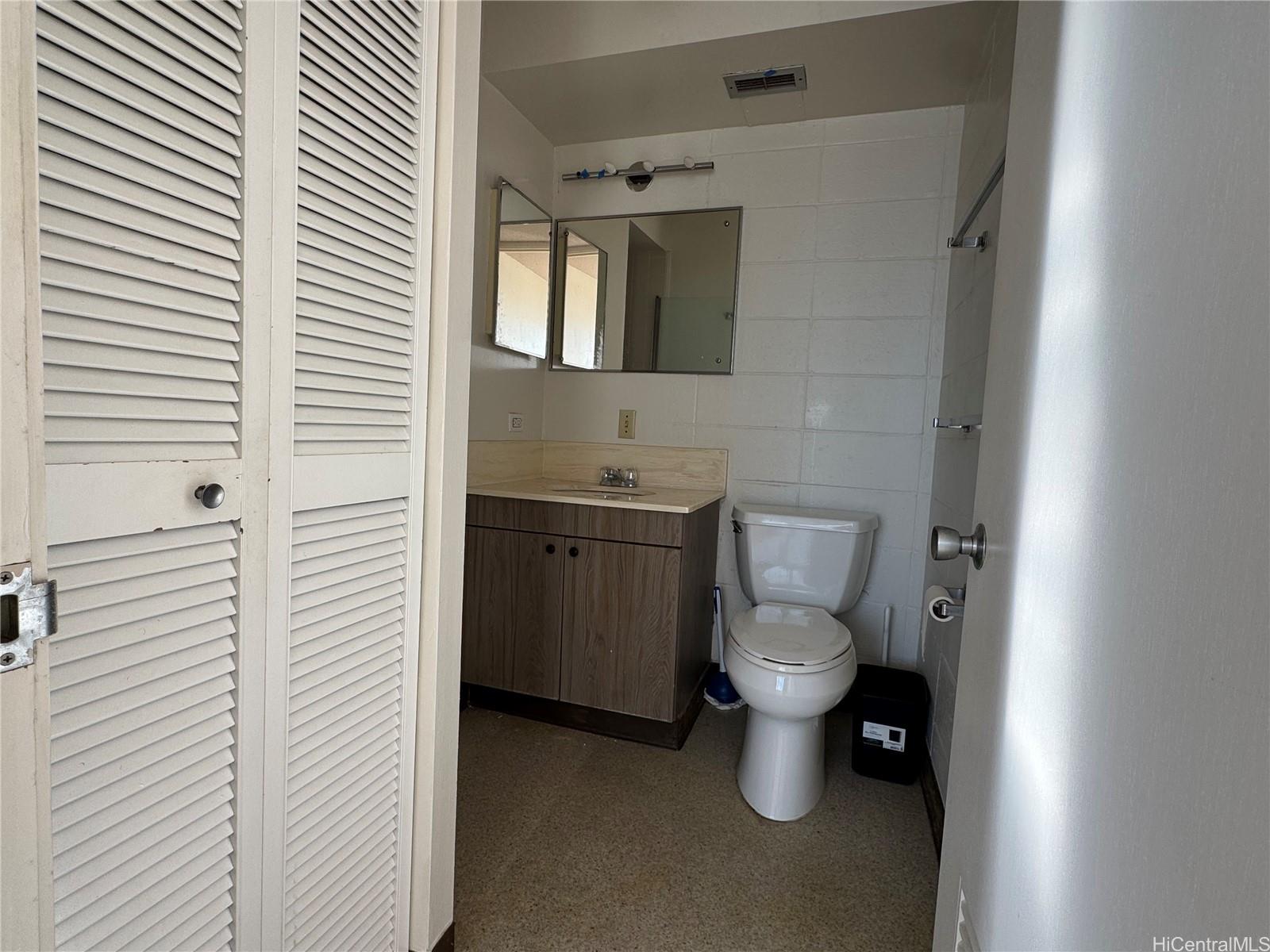 Sky Tower Apts condo # 1003, Honolulu, Hawaii - photo 11 of 16