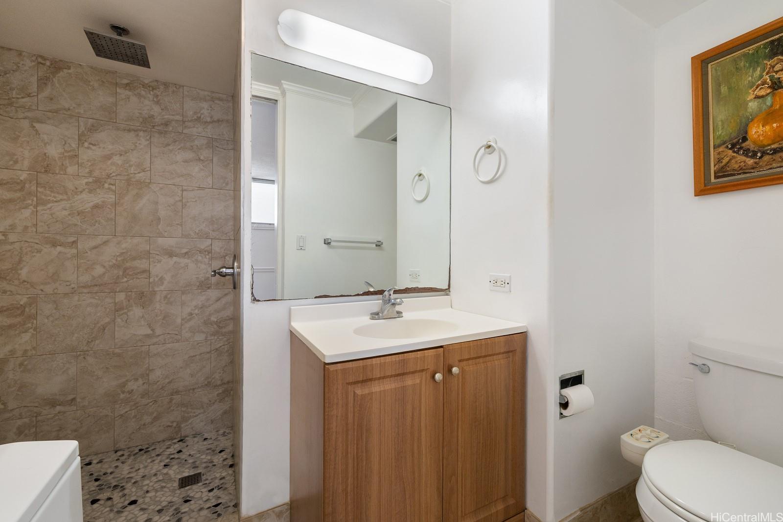 Sky Tower Apts condo # 304, Honolulu, Hawaii - photo 11 of 19