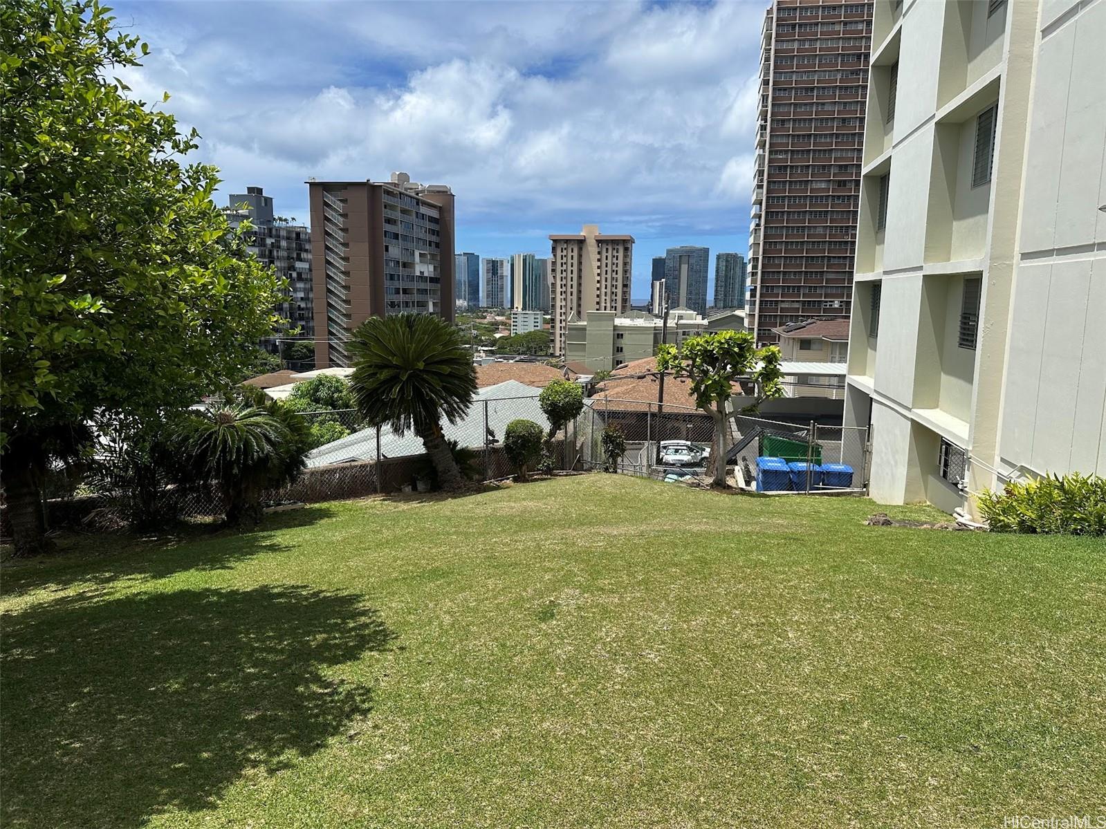 Sky Tower Apts condo # 304, Honolulu, Hawaii - photo 14 of 19