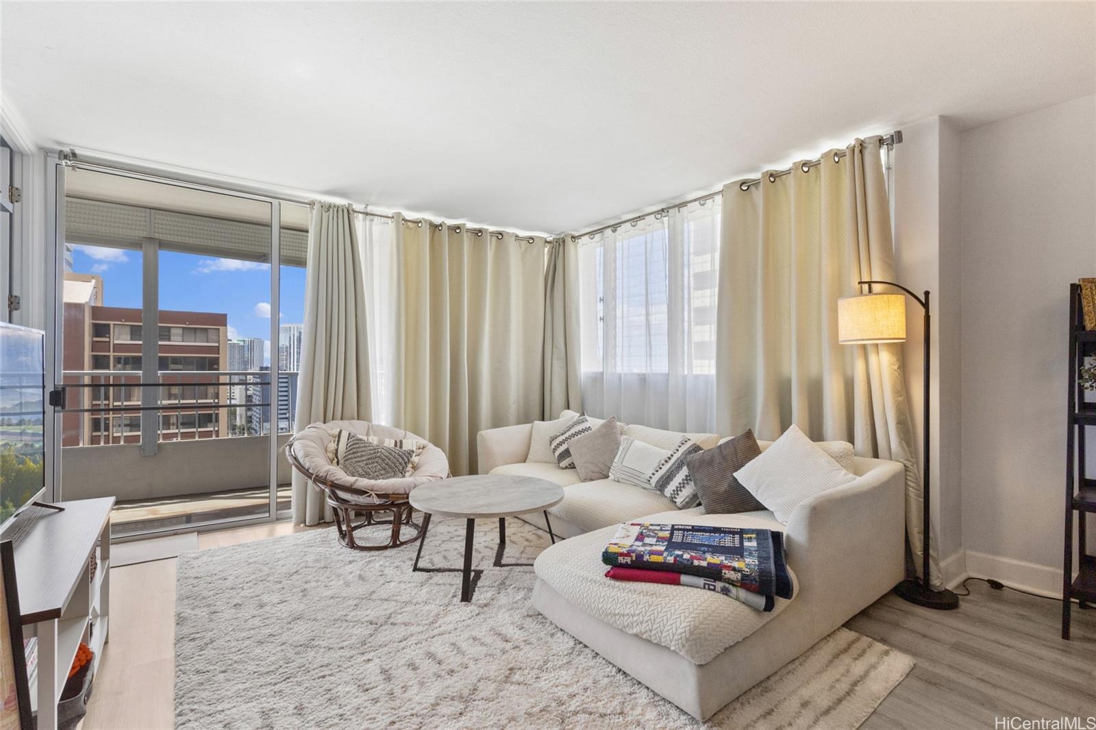 1515 Ward Ave Honolulu - Rental - photo 19 of 24