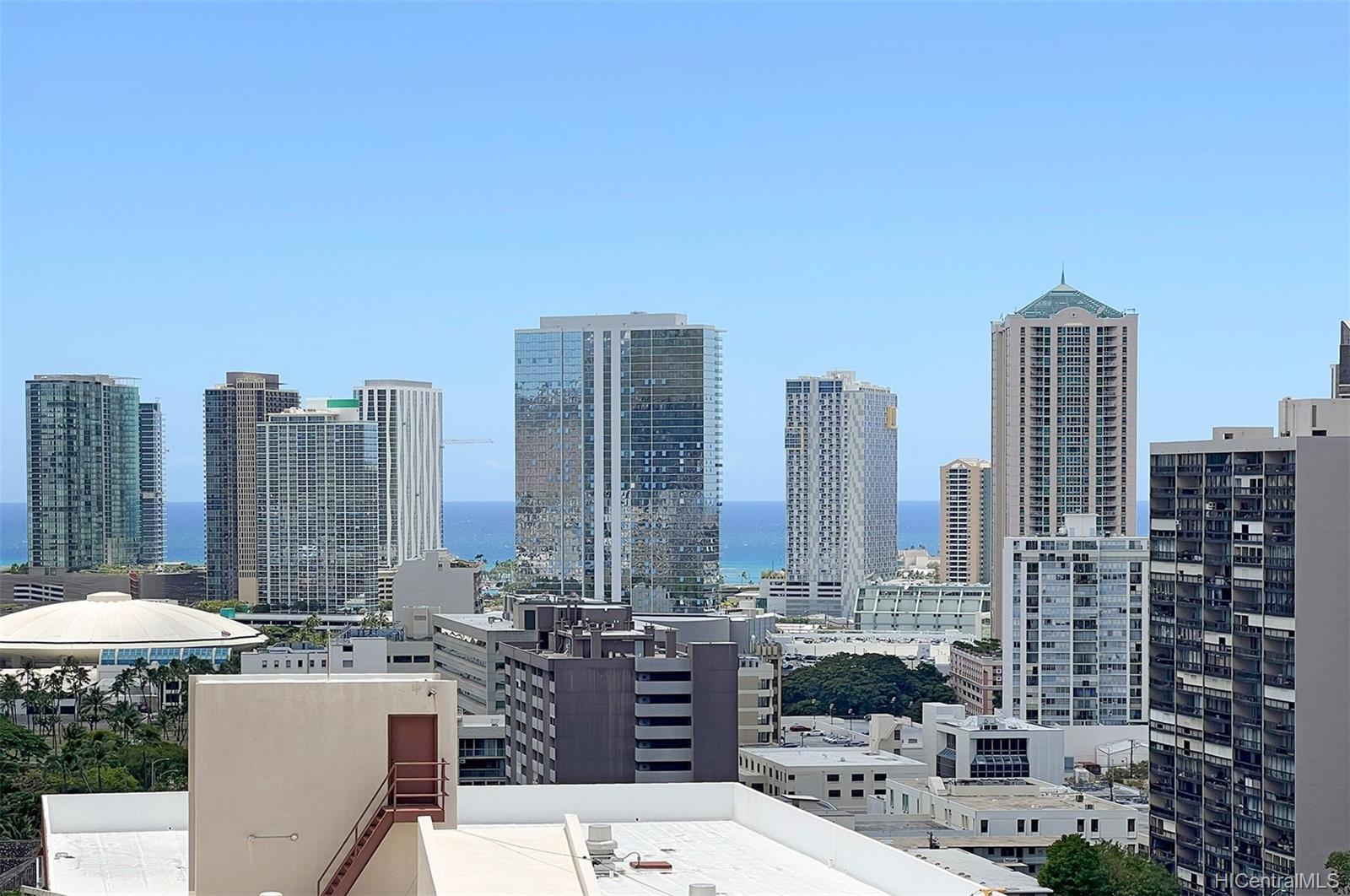 Sky Tower Apts condo # 903, Honolulu, Hawaii - photo 17 of 20