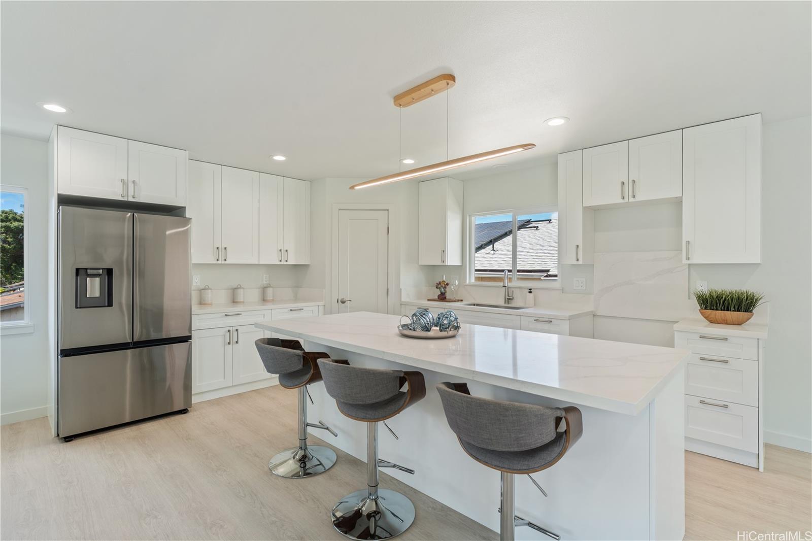 1516  Iao Lane Kapalama, Honolulu home - photo 13 of 25