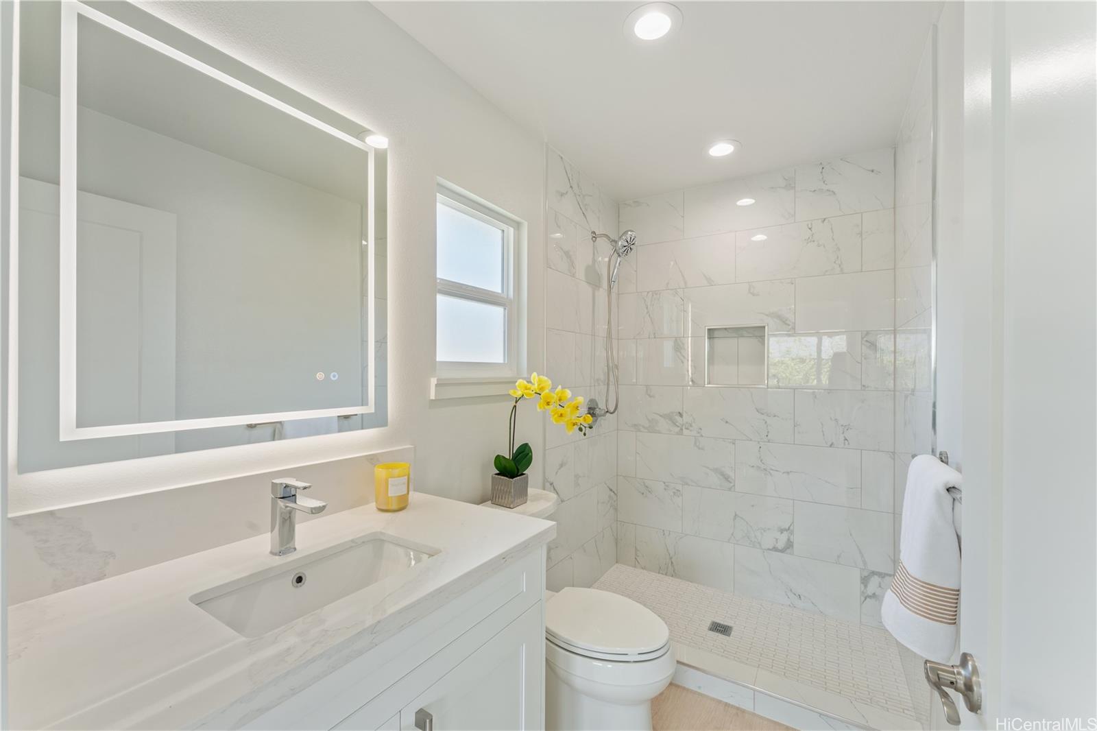 1516  Iao Lane Kapalama, Honolulu home - photo 20 of 25