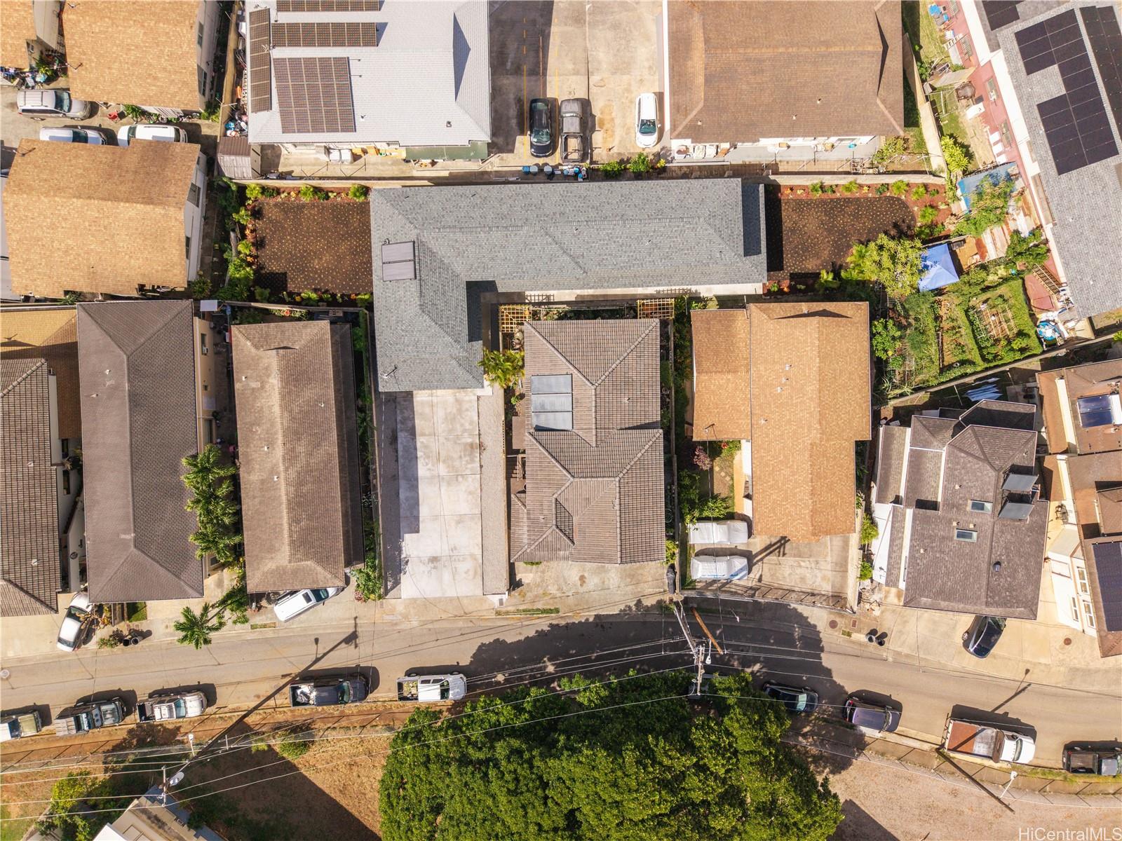 1516  Iao Lane Kapalama, Honolulu home - photo 22 of 25