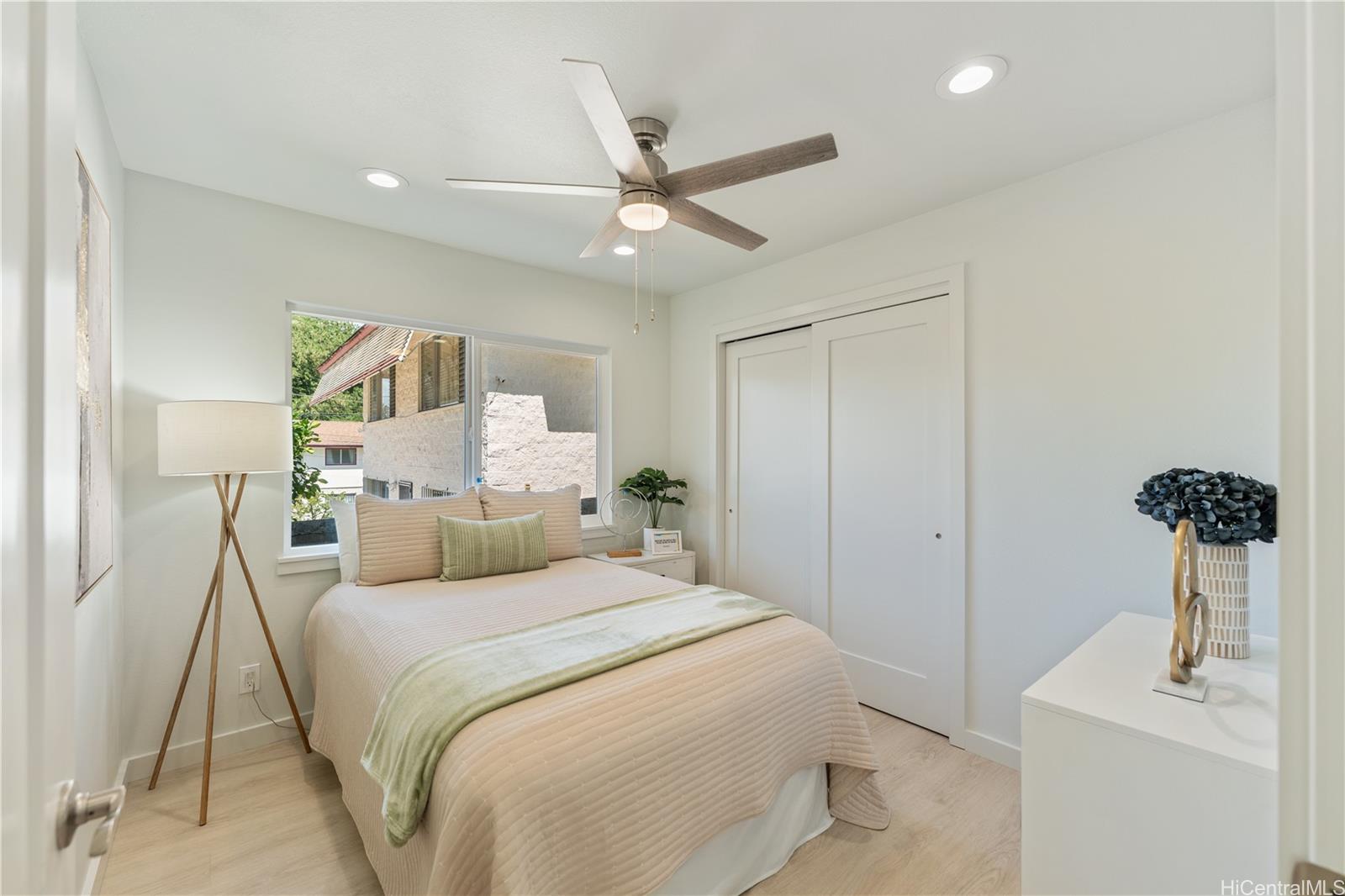 1516  Iao Lane Kapalama, Honolulu home - photo 4 of 25